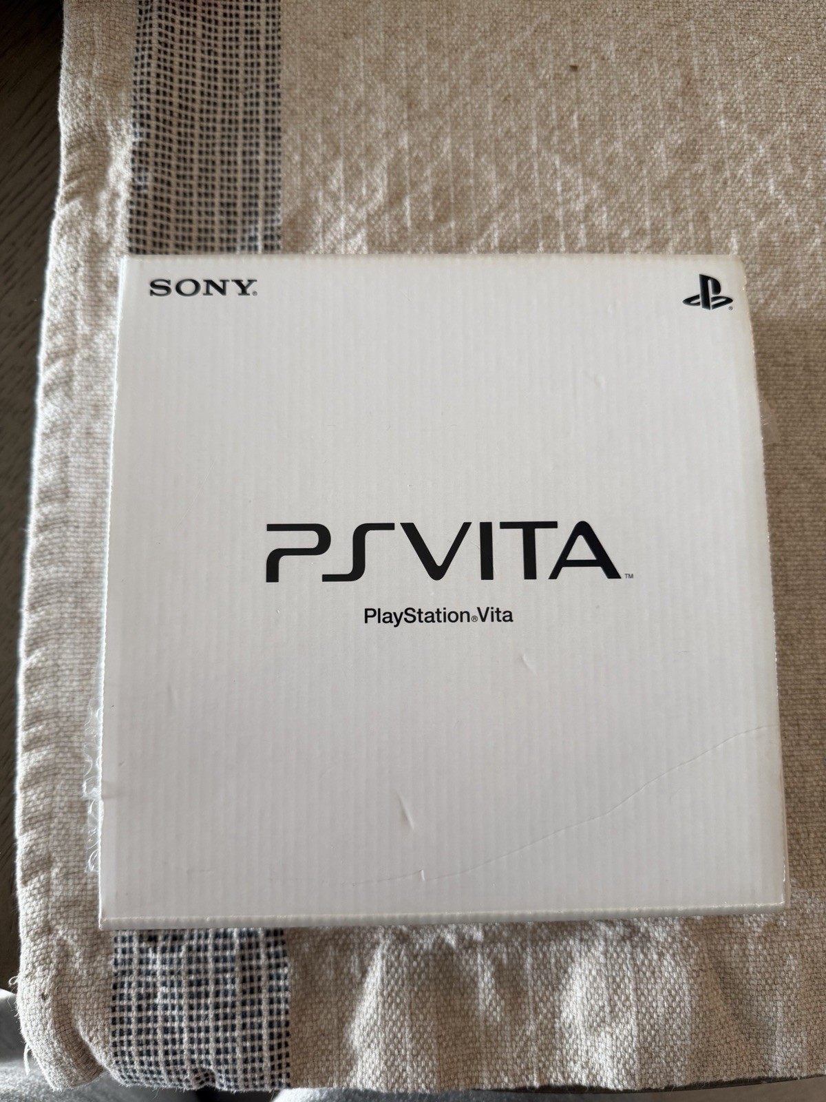 MINT Sony PS Vita PCH-1000 OLED SILVER with box