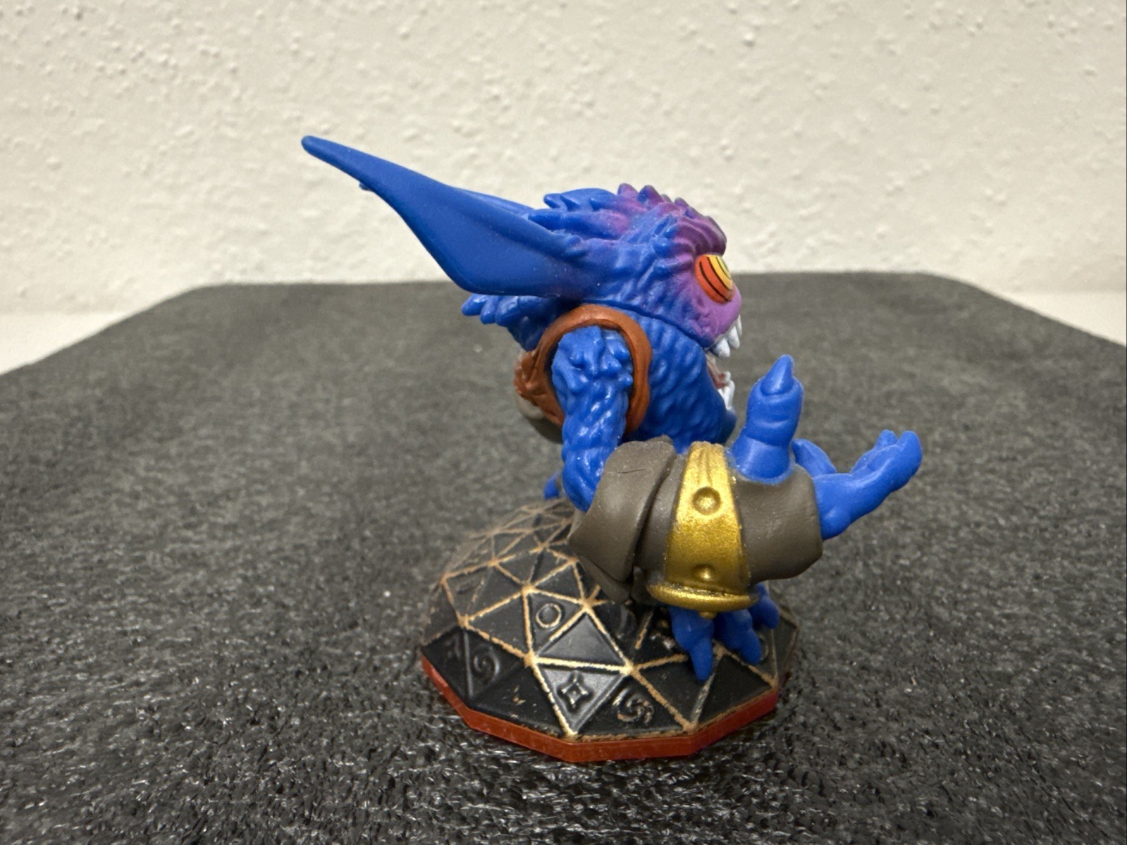 2014 Skylanders Trap Team Fizzy Frenzy Pop Fizz Figure 87101888 Activision