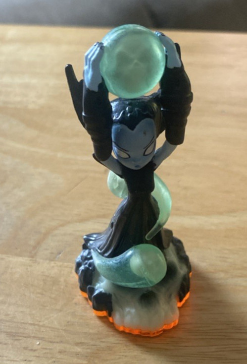 Skylanders Giants – Series 2 – Hex – Figure – Activision