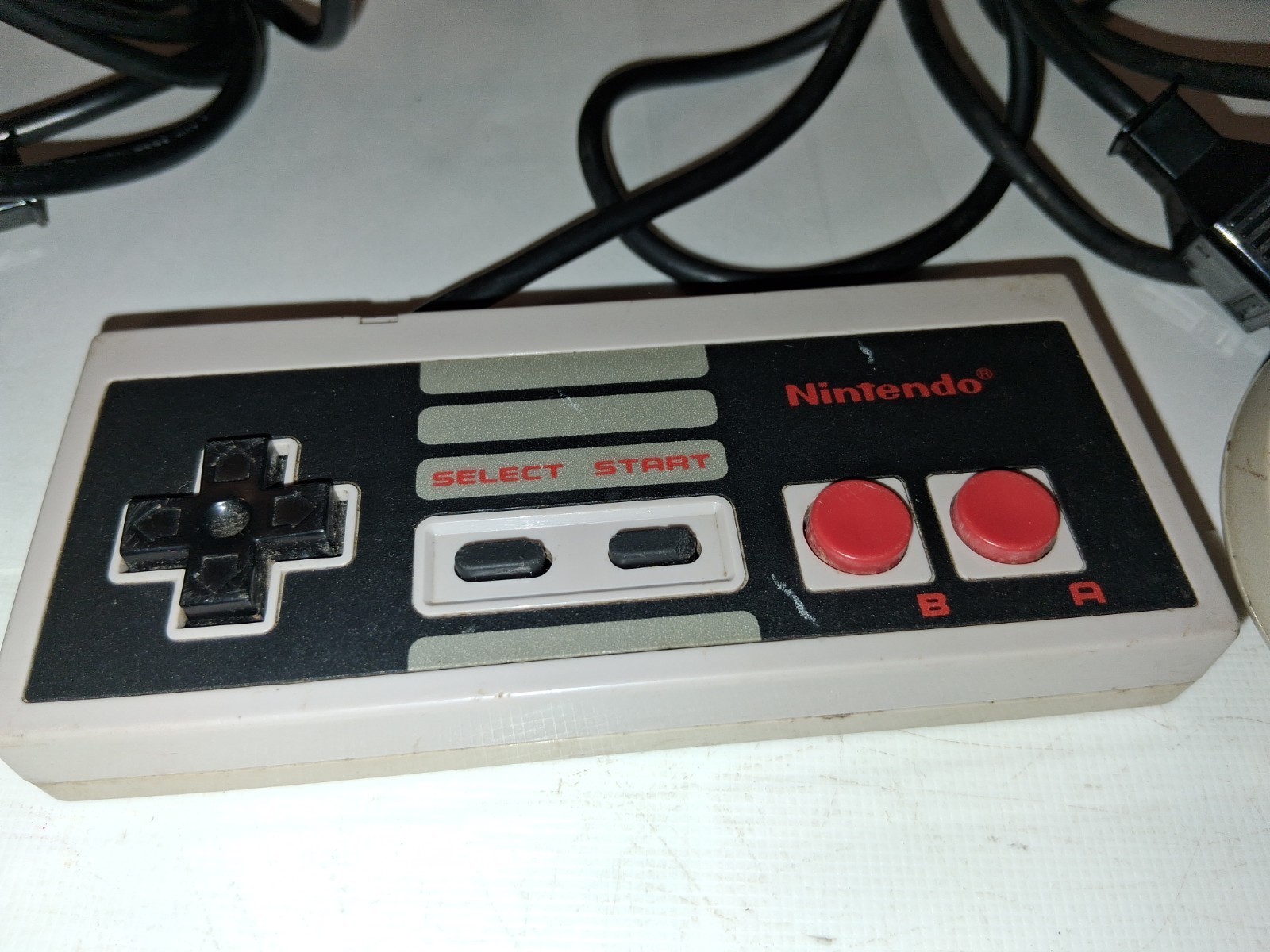 Nintendo NES Controllers Bundle Zappers Retro Vintage Video Game
