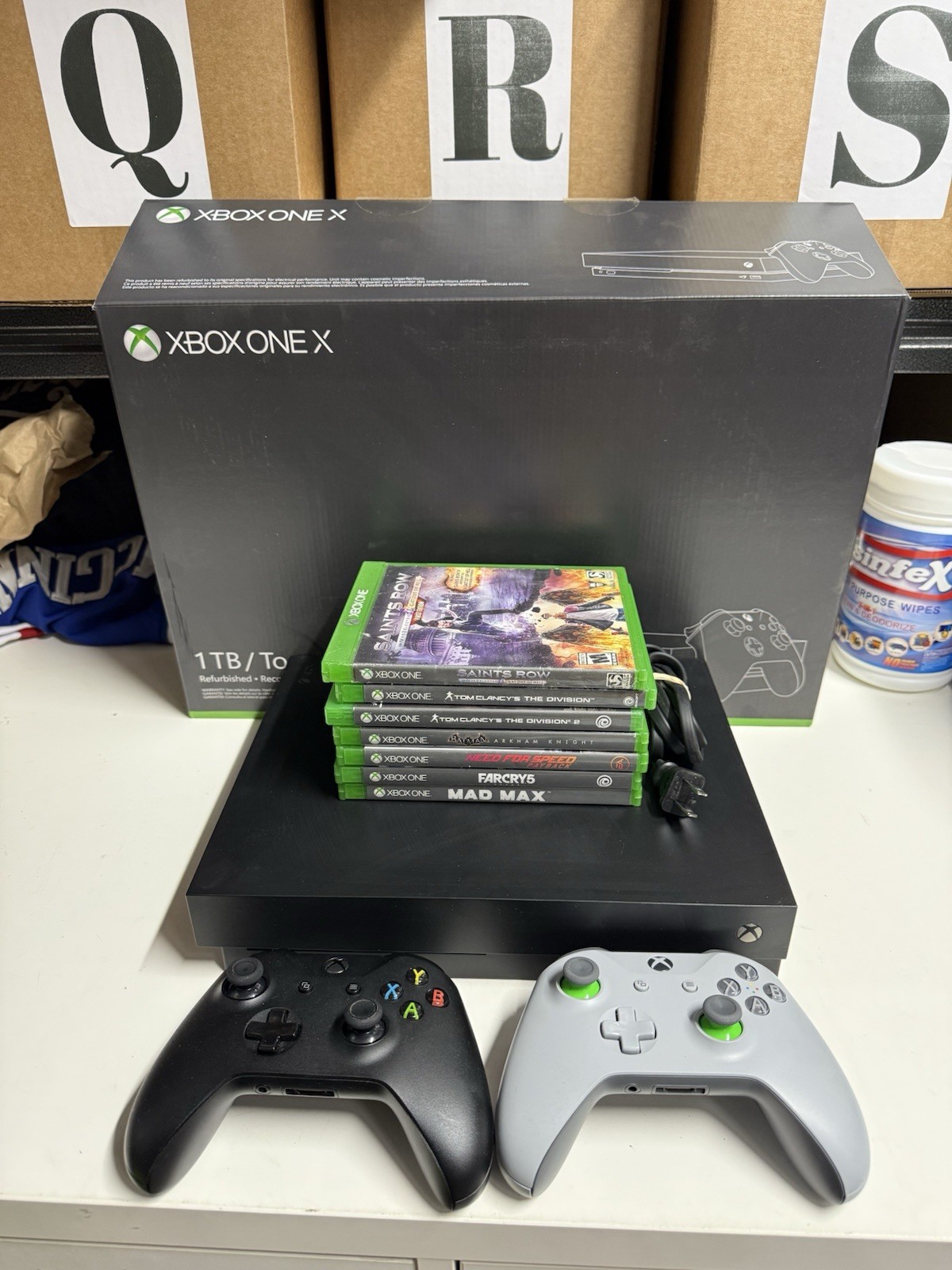 Xbox One X 1TB Bundle W/ 5 Games and 2 Controller