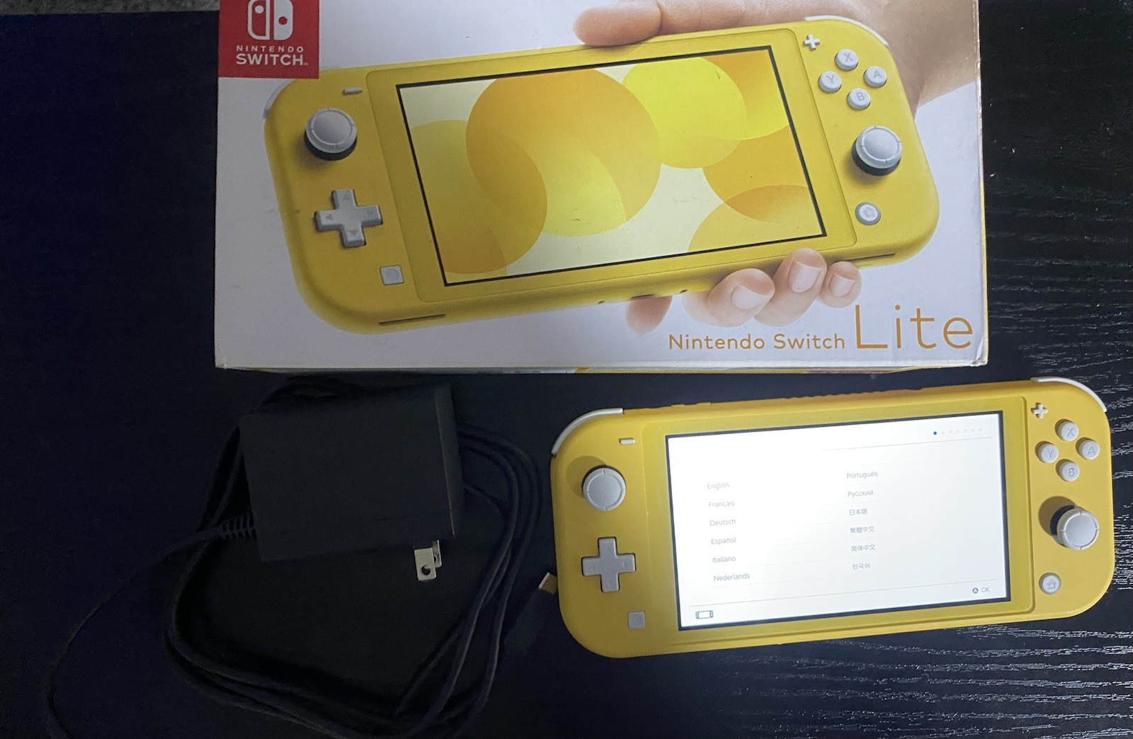 Nintendo Switch Lite Yellow Handheld Console 32GB 720p w/ Box & Charging Cable