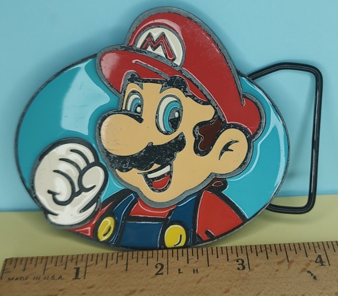 2010 Nintendo Mario Belt Buckle Colorful – USED