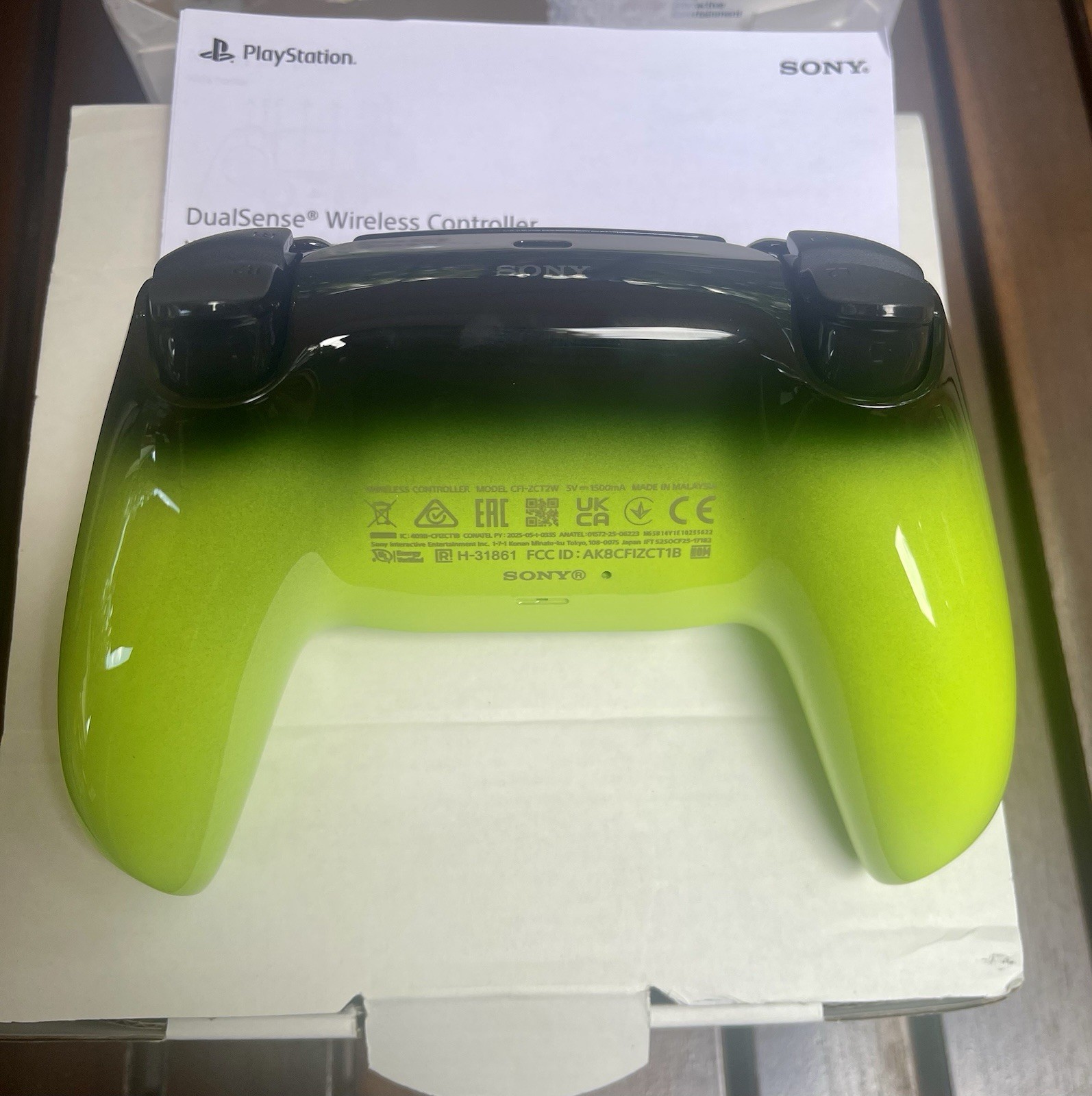 PlayStation 5 DualSense Wireless Controller – Remix Green