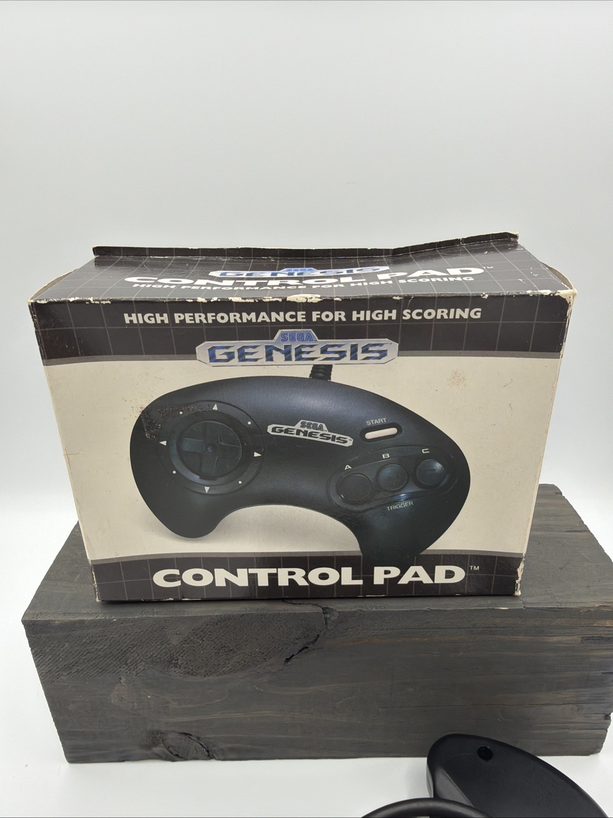 Sega Genesis 3 Button Control Pad Controller W/ Box MK-1650 UNTESTED Vintage