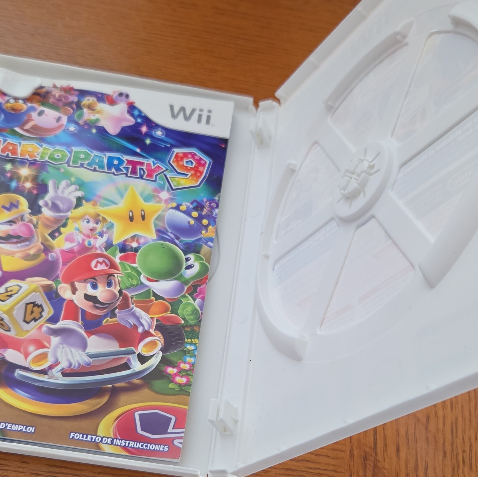 Nintendo Wii Mario Party 9 Original DVD Keep Case Only w/ Cover Art (NO DISC)