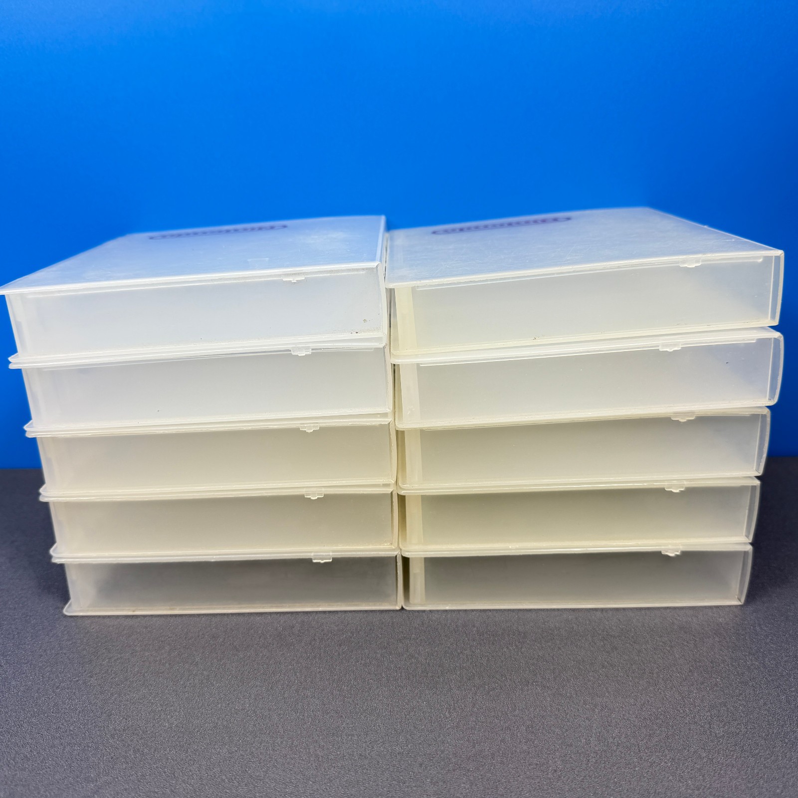 LOT OF 10 NINTENDO NES GAME HARD PLASTIC CLAMSHELL CASE CASES CLEAR RED LOGO OEM