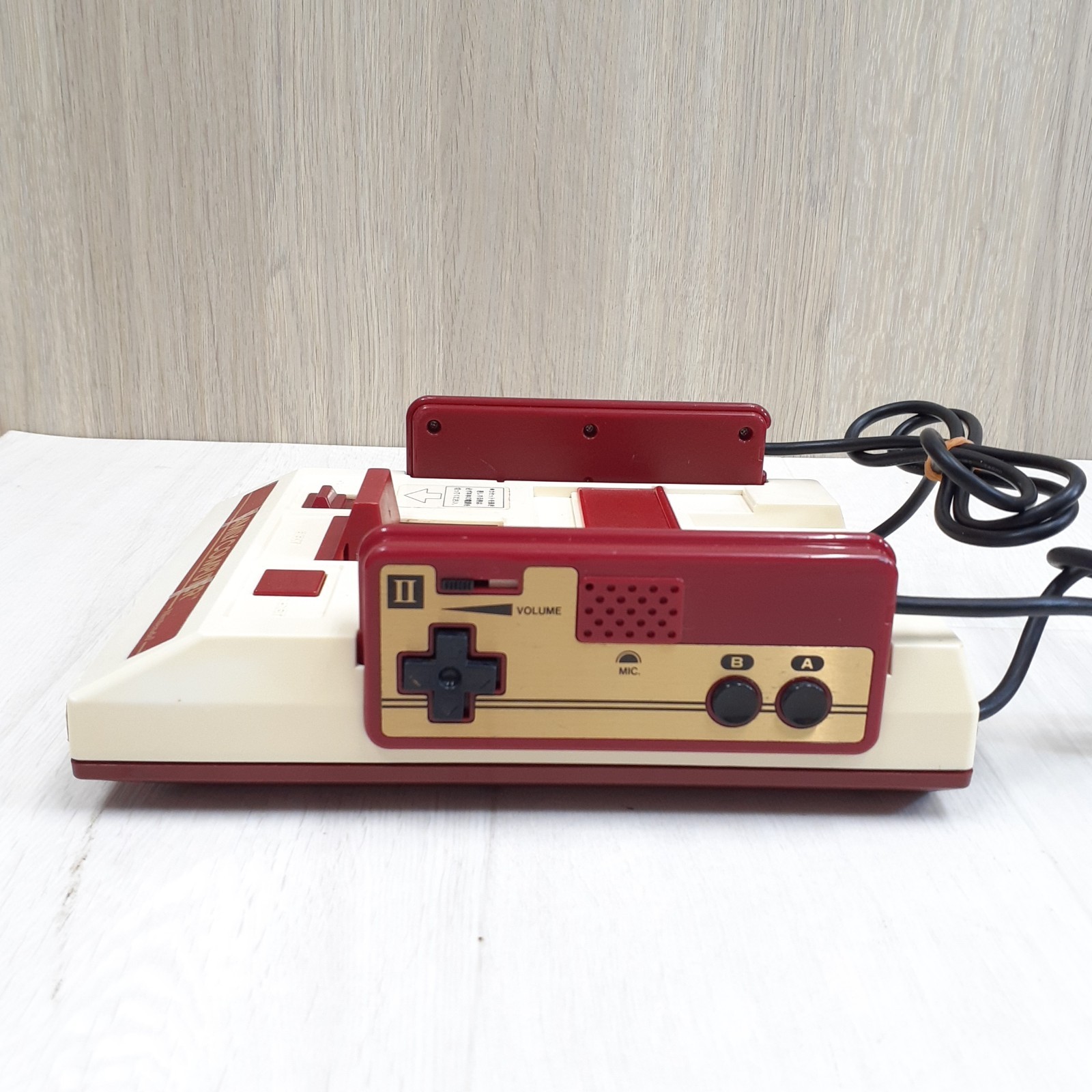 Nintendo Famicom in box Japanese original Console 4 games Super Mario HVC-001