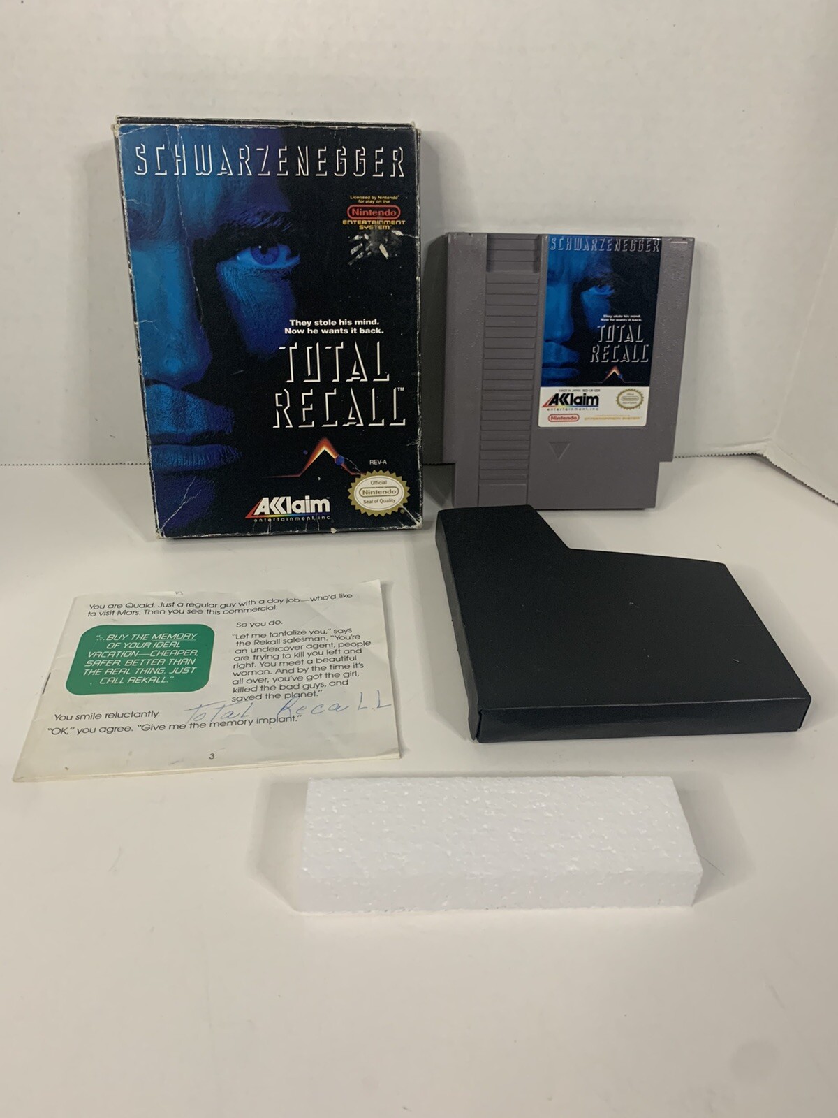 Total Recall Nintendo Entertainment System (Game Cartridge, Box & Manual) CIB