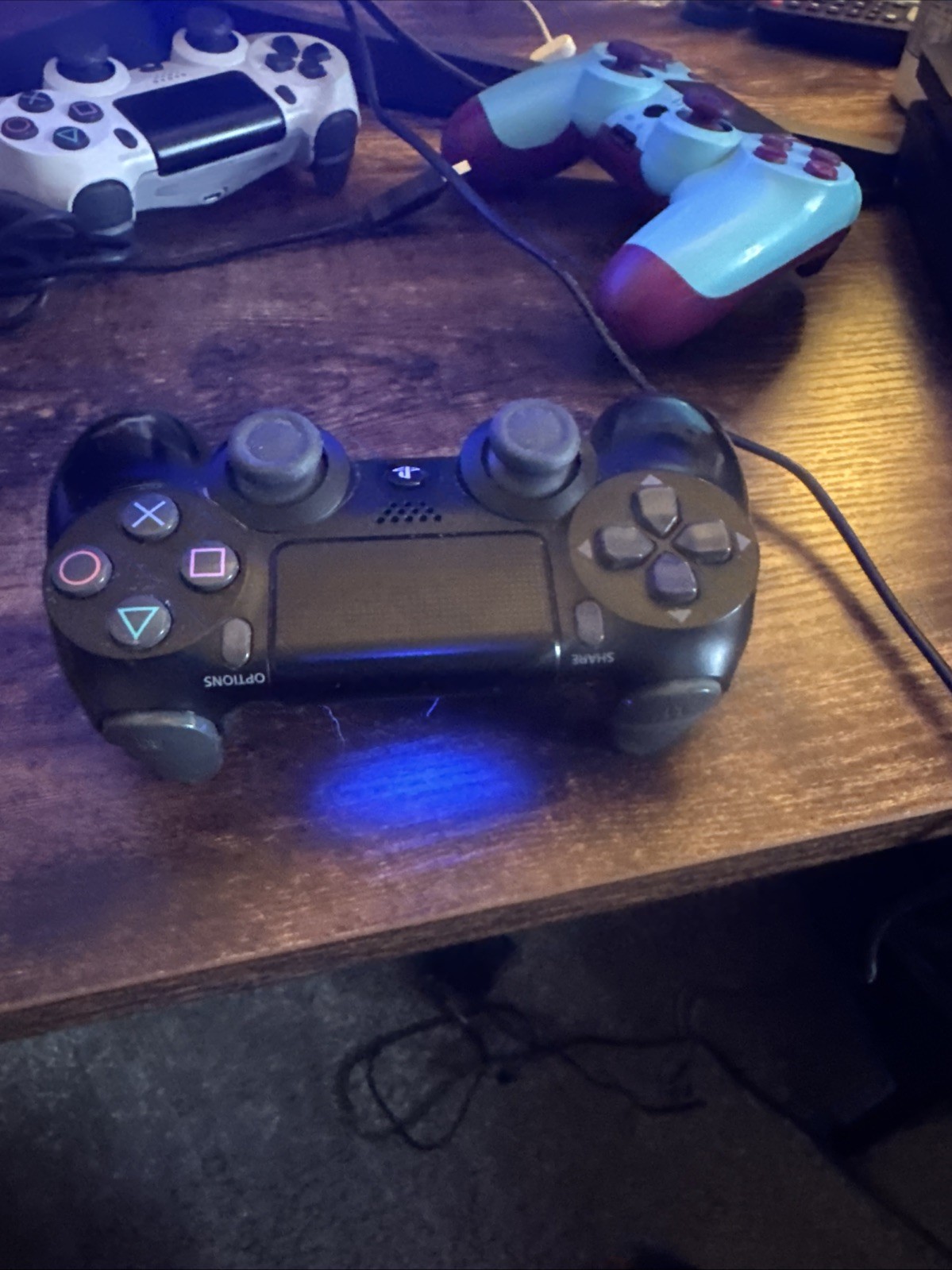 ps4 slim 500gb, 4 controllers, 8 games