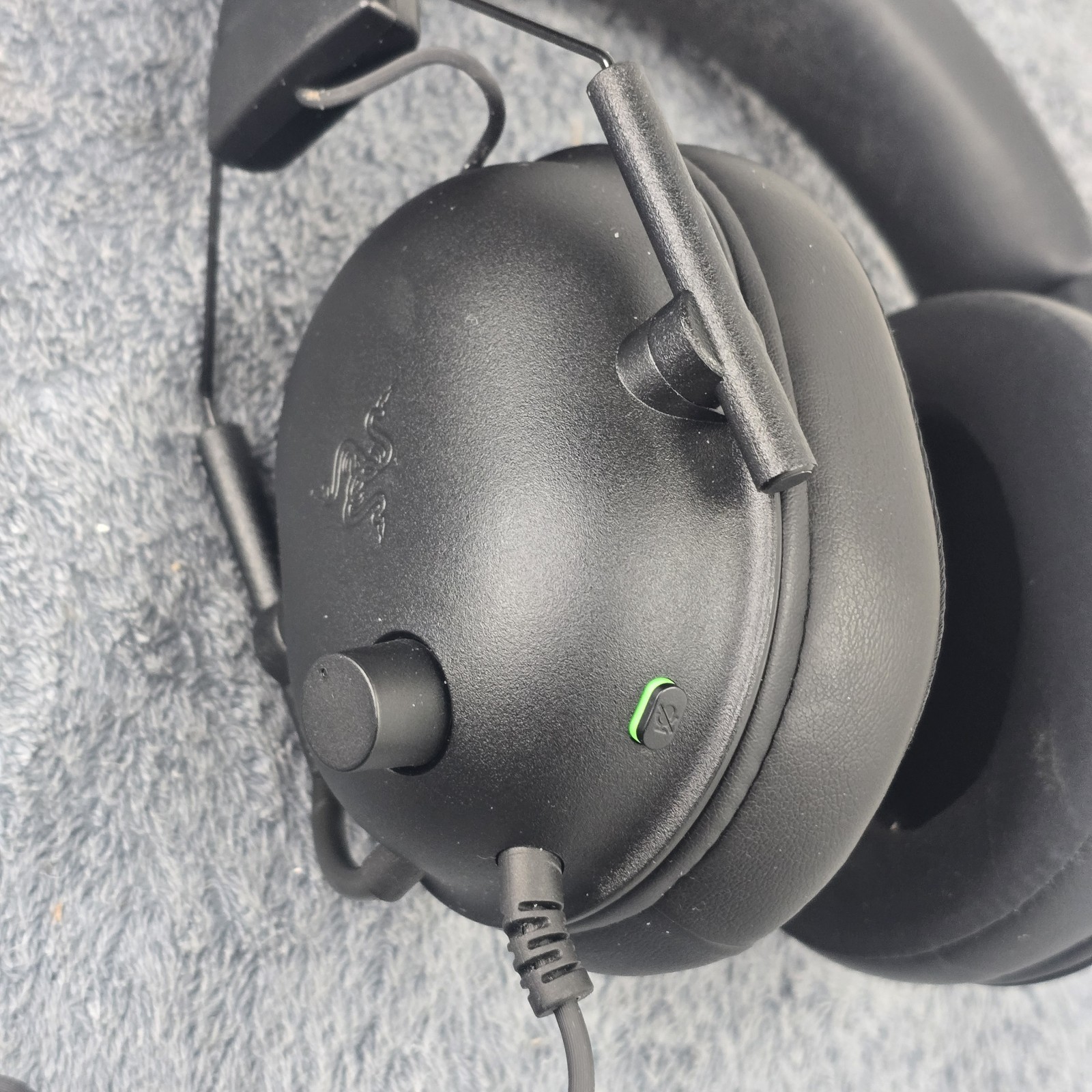 Razer BlackShark V2 X Wired Gaming Headset – Black | 3.5mm PC/PS5/Xbox | Grade B