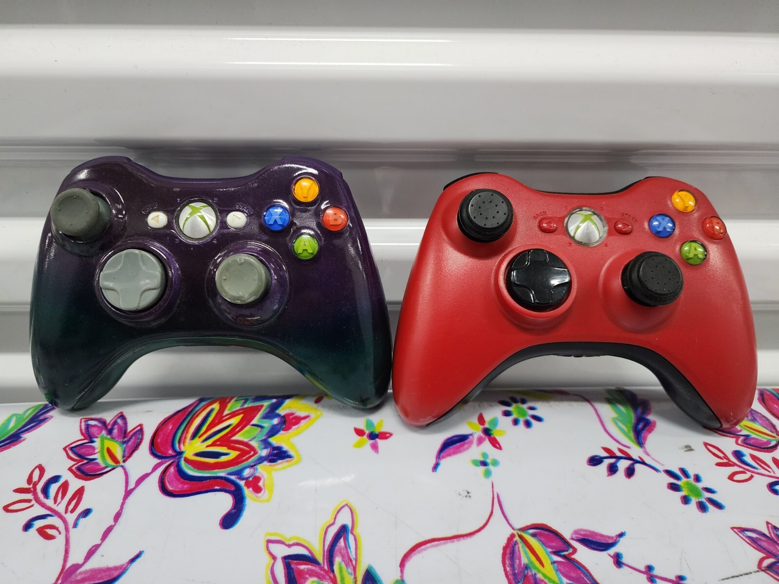 Lot of 2 – Red & Purple Microsoft Xbox 360 Wireless Controllers Tested Original