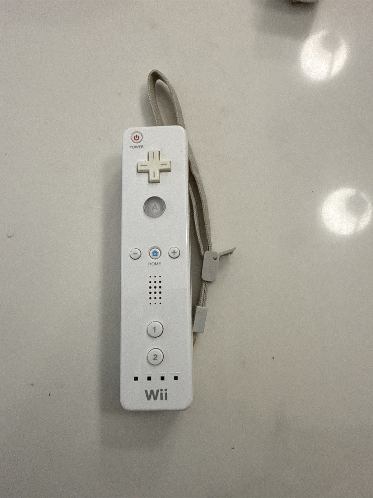 Nintendo Wii Console Bundle w/ 2 Remotes Mario Kart Wii & Wii Sports Games