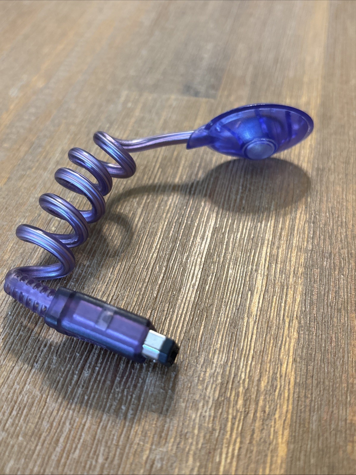 *AUTHENTIC* Nyko Worm Light LED light for Nintendo Game Boy Color, Purple
