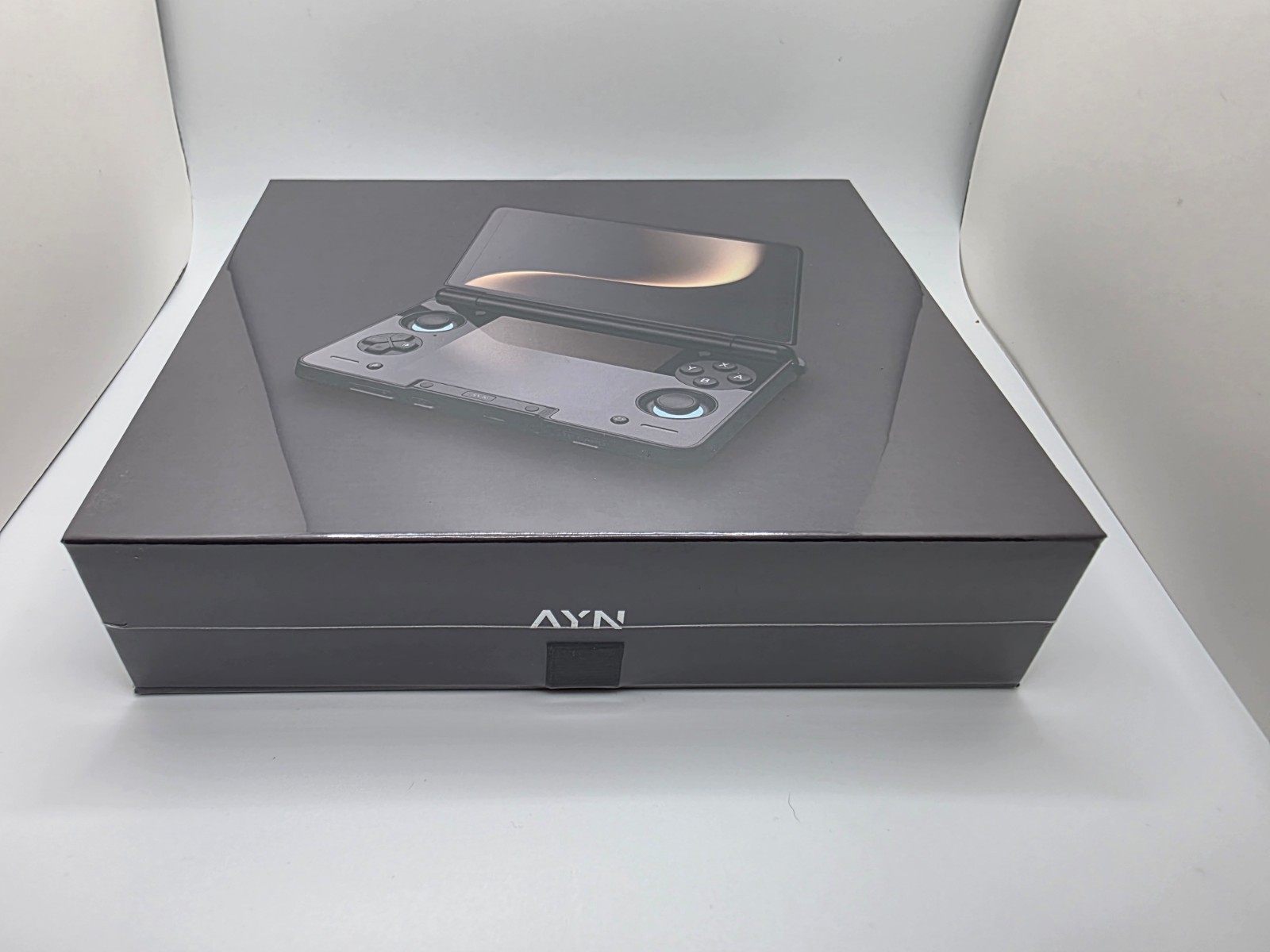 Ayn Thor Max Handheld 16GB/512GB Black (SEALED) (Batch 6)