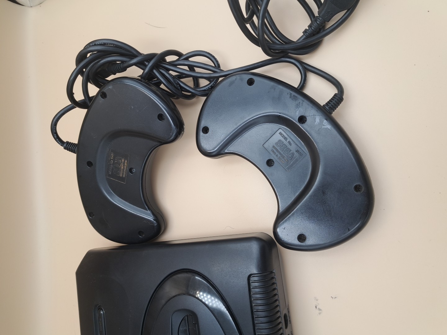 Sega Genesis Model MK-1631 Console + 2 Controller 3 Button OEM Vintage