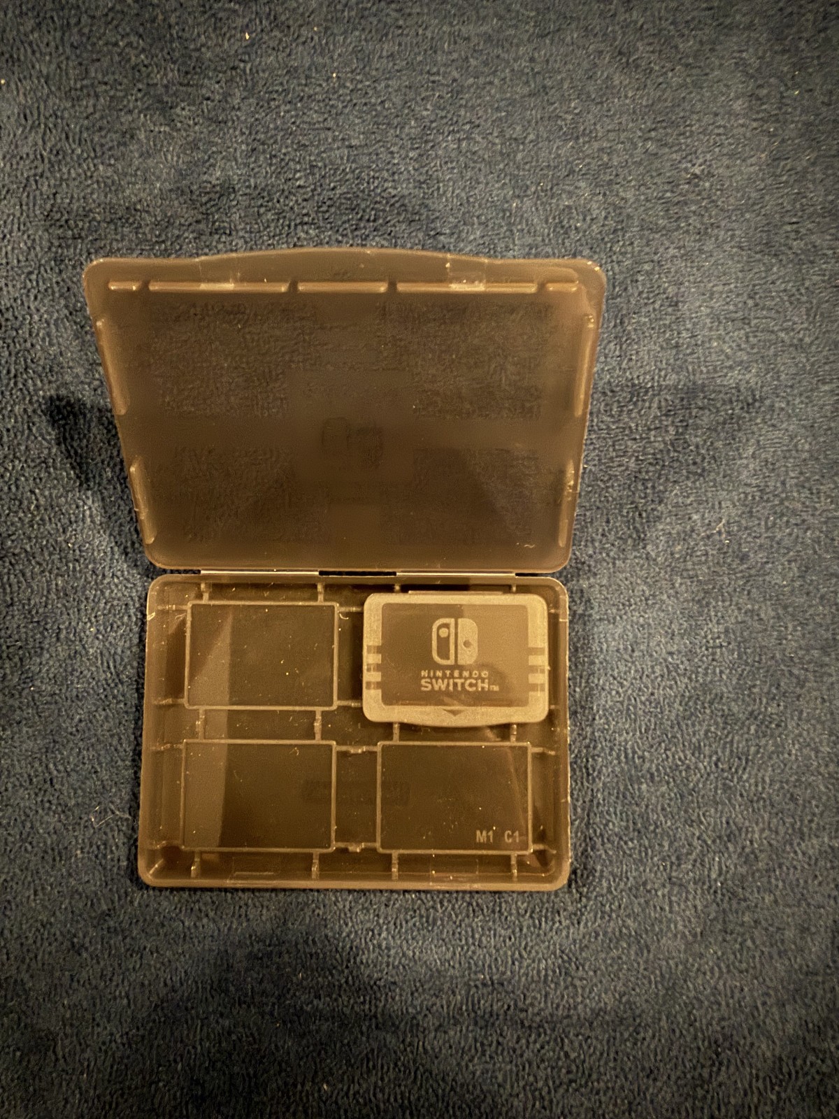 Nintendo Switch Oled Edition (Comes w/ charging stand, carrying case and Game)