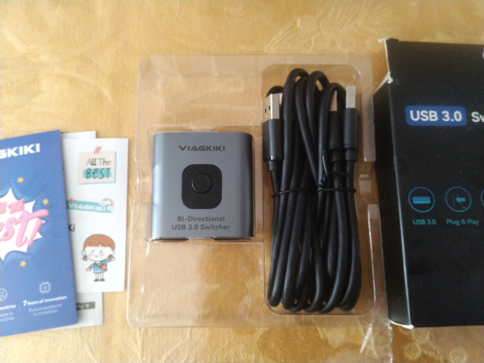 Viagkiki Bi-Directional USB 3.0 Plug and Play 5Gbps Switcher 2 Computers Share 1