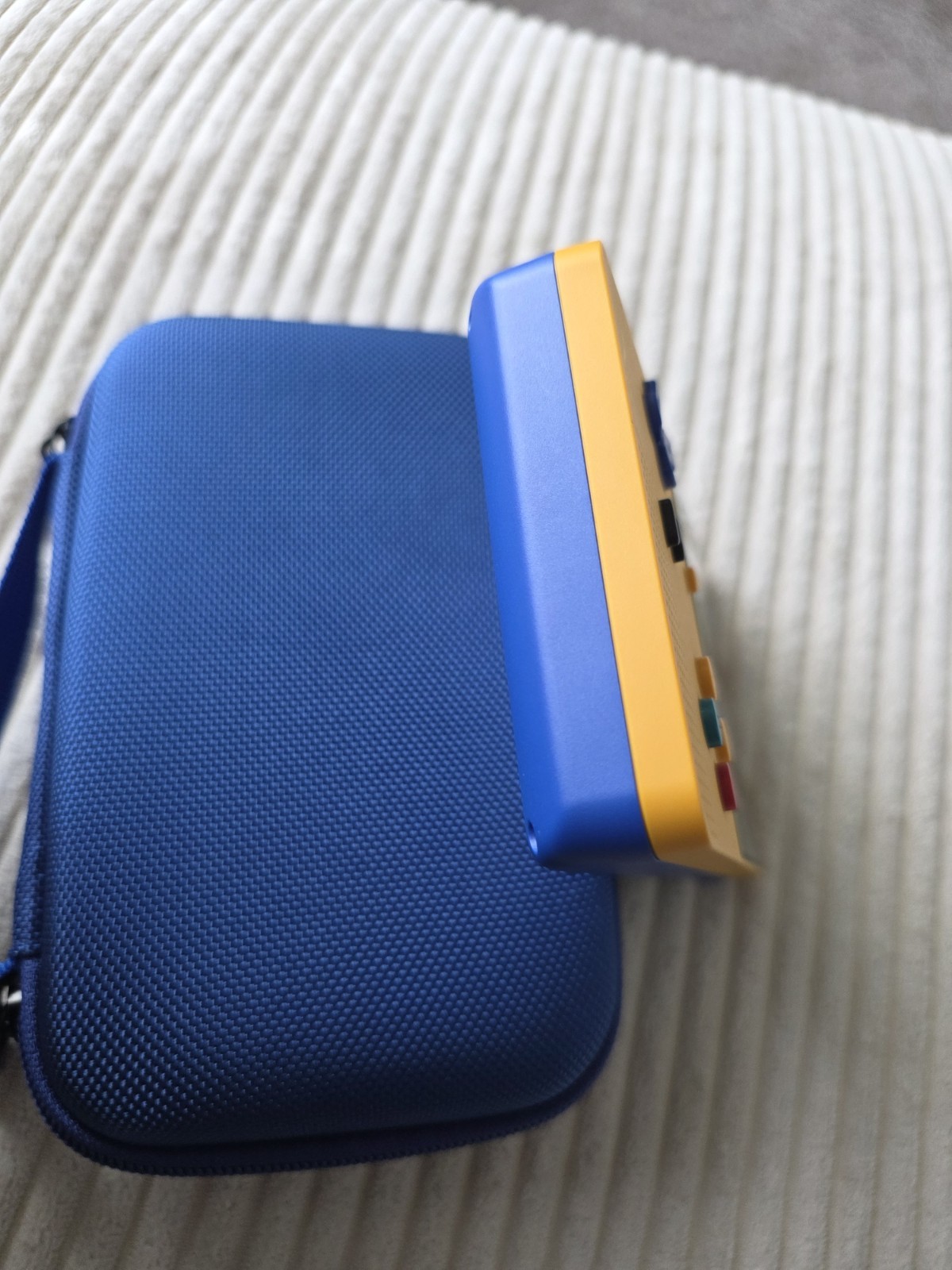Retroid Pocket Classic PKM Yellow 6gb/128gb Oled Screen