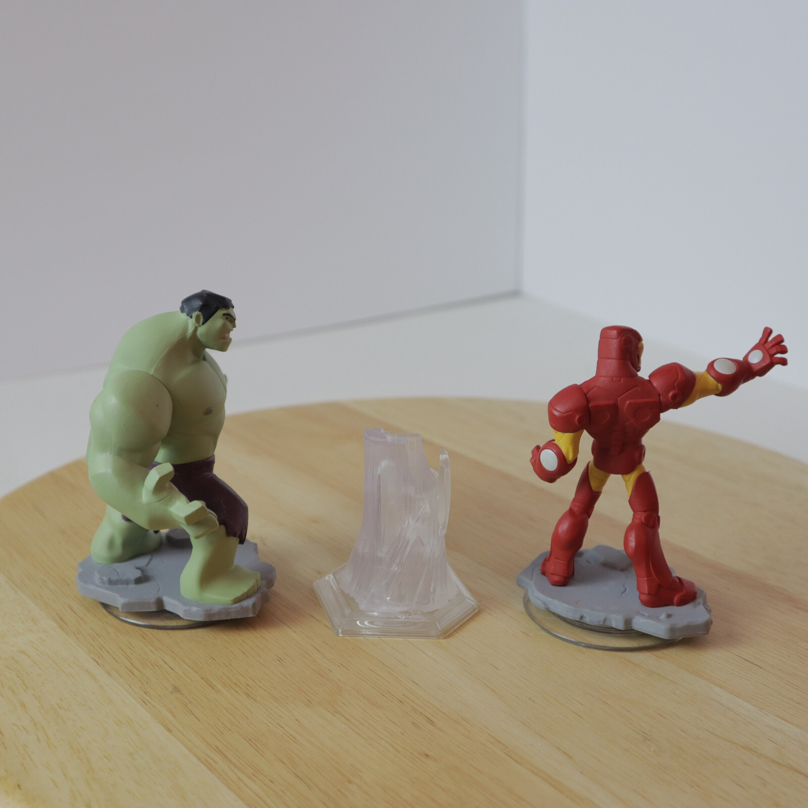 Disney Infinity 2.0 Marvel Lot Captain America Hulk Thor Black Widow Iron Man +