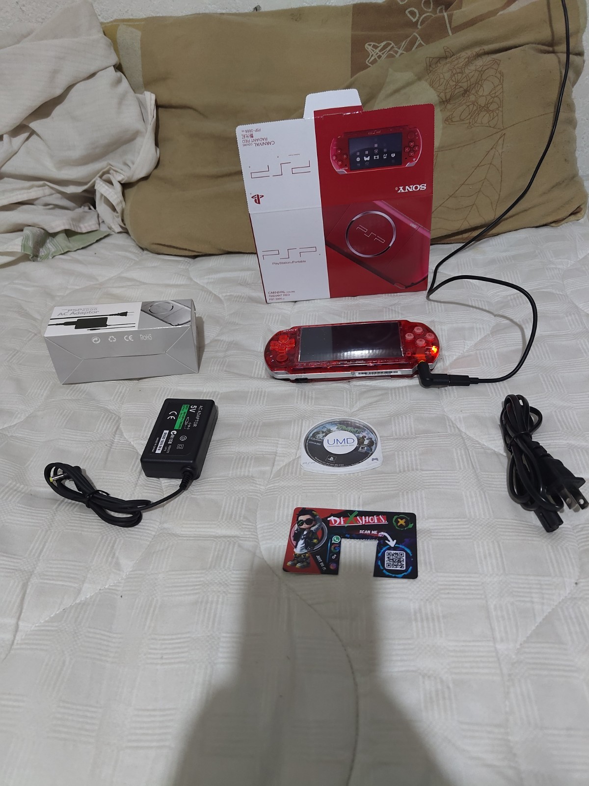 Sony PSP 3000 transparent red with 32 GB games USB-C adapter