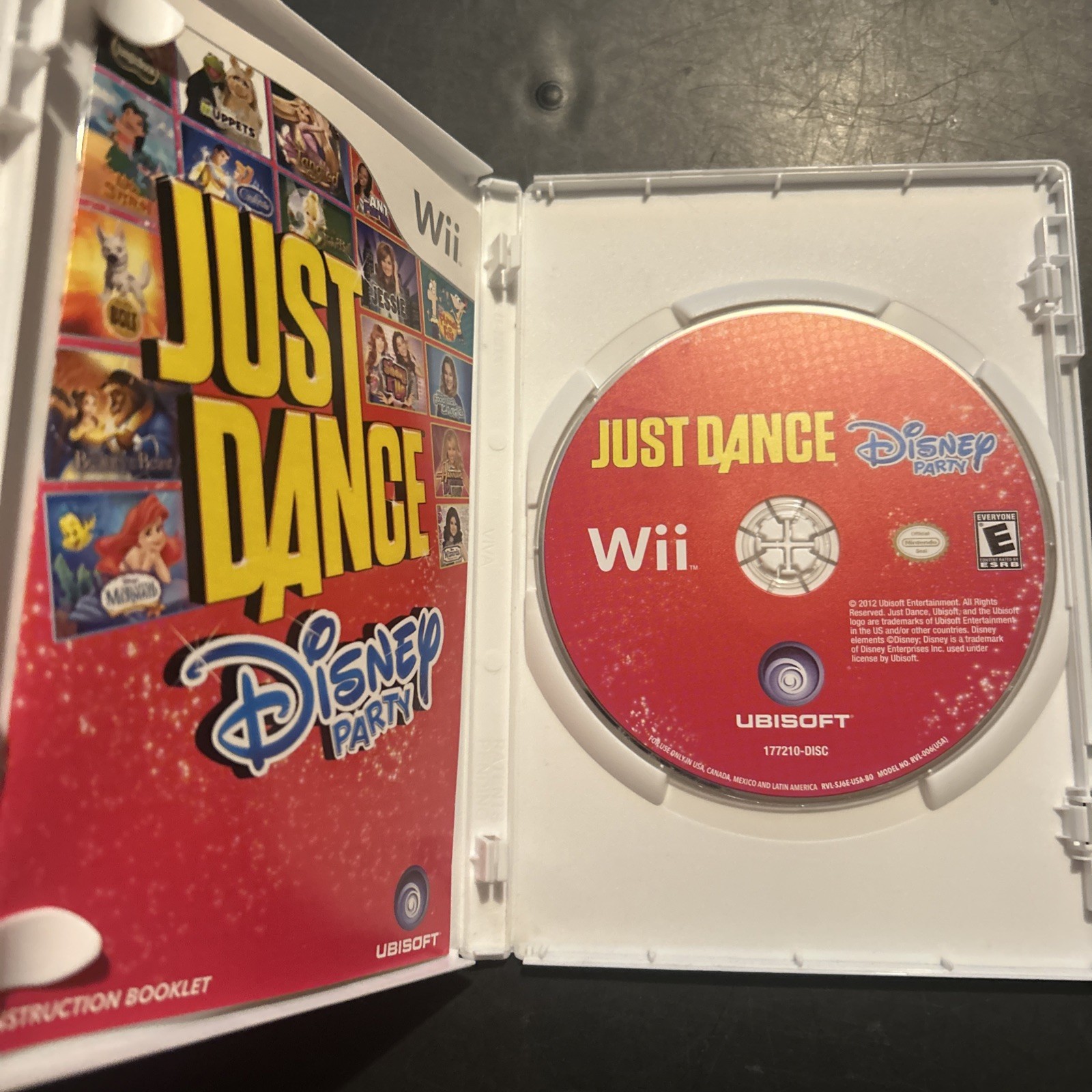 Just Dance: Disney Party (Nintendo Wii, 2012) Complete