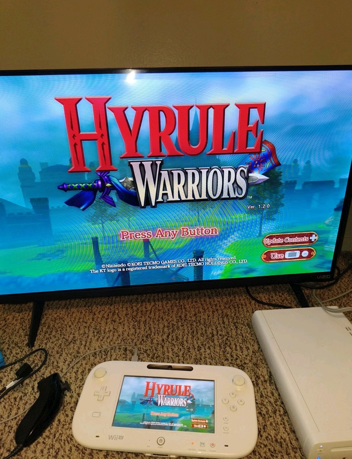 Wii U CONSOLE – USED- SKYLANDERS Swap Force Basic Set – 8GB – WHITE + 8 Games