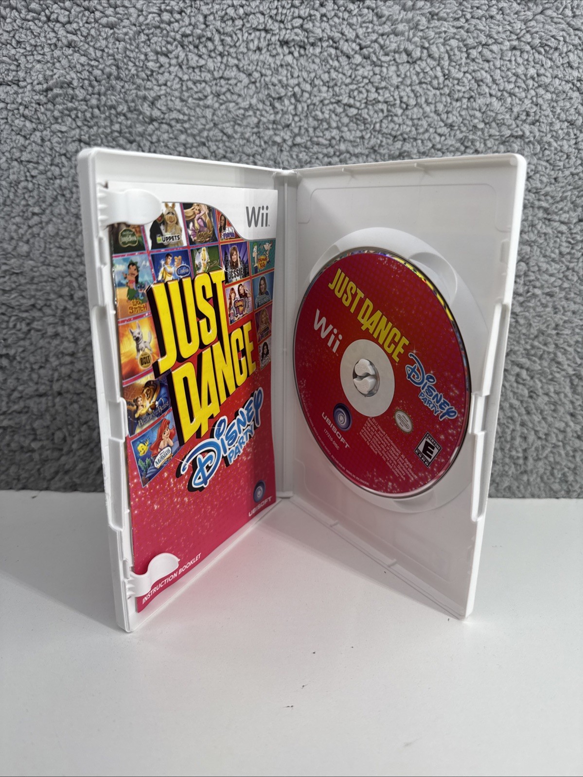 Just Dance: Disney Party (Nintendo Wii, 2012) COMPLETE CIB w/Manual Tested