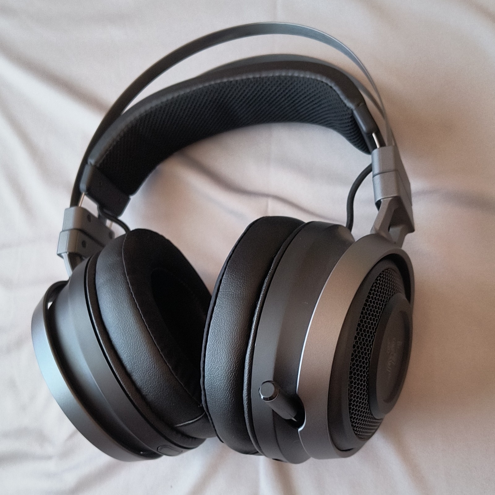 Razer Nari Ultimate Wireless Hypersense Haptic Surround Headset Black USB/3.5mm
