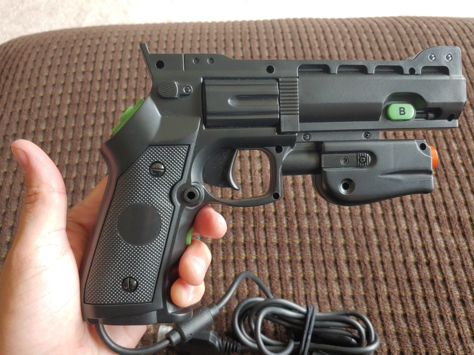 Original XBOX Yobo Boss Battle Light Gun Corded with Breakaway Cable WORKING