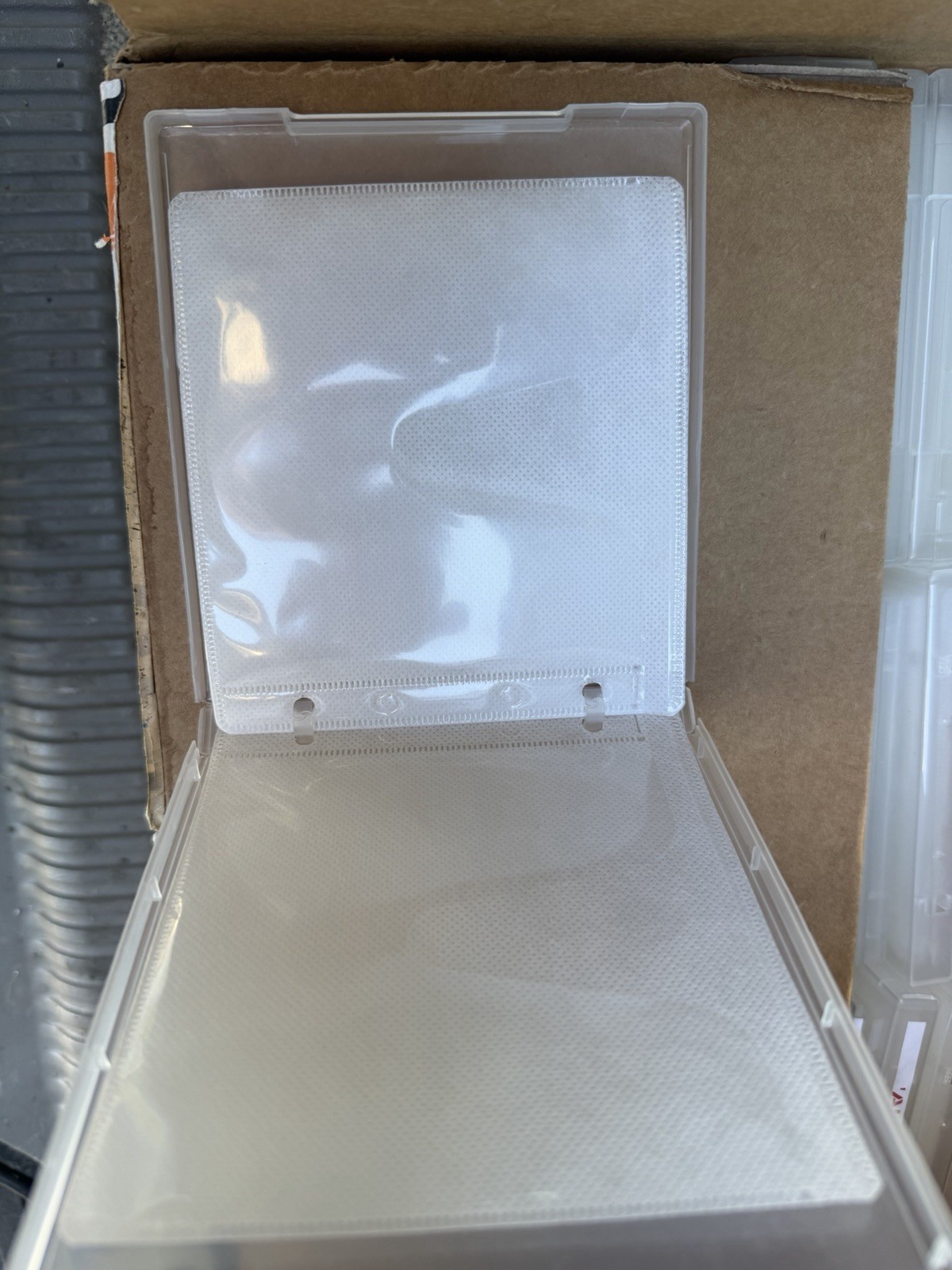 NES Clear Plastic Hard Clamshell Case Unbranded Nintendo Holds 8 CDs