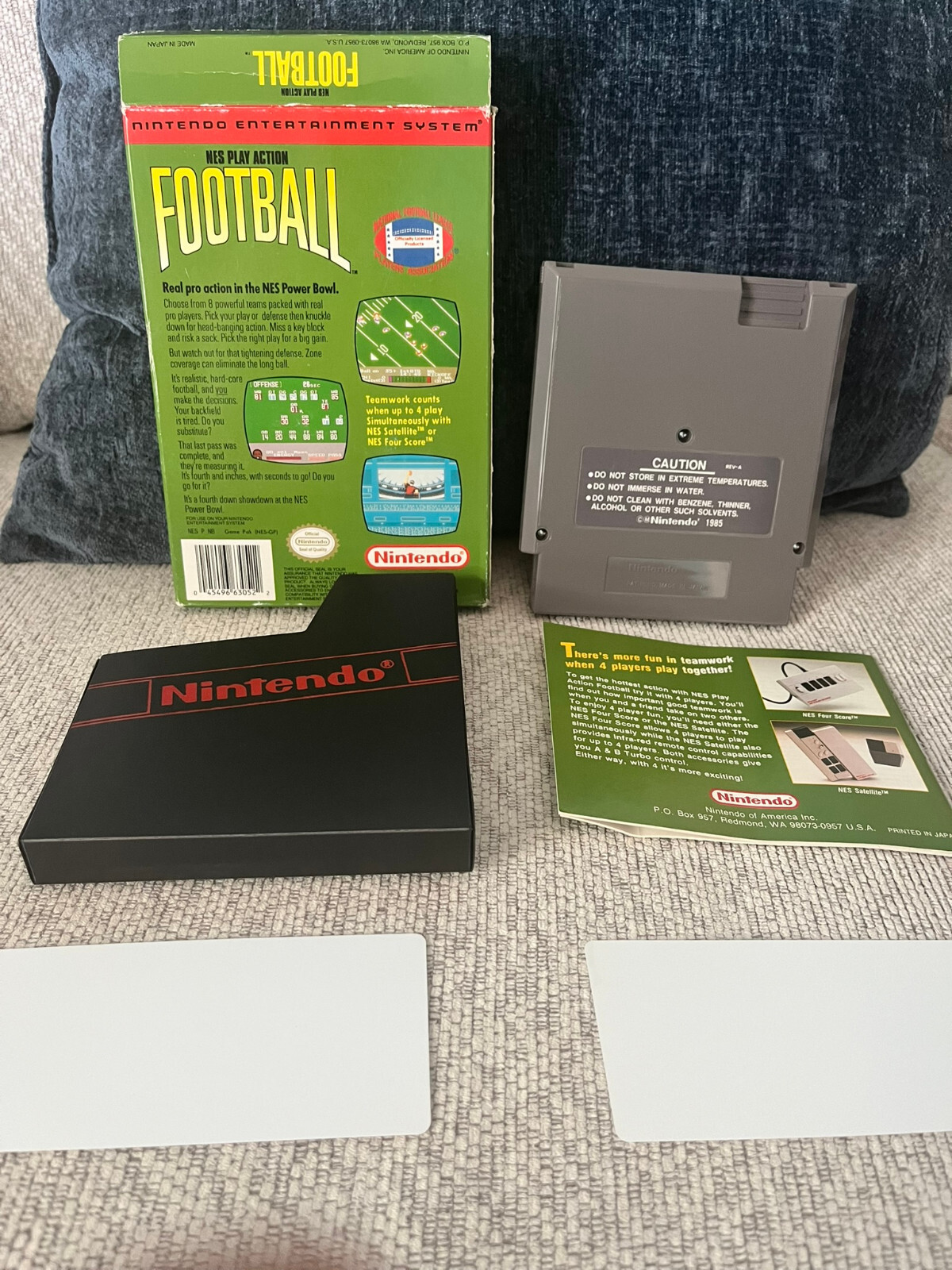 NES Play Action Football (Nintendo NES, 1990) Cib Complete in Box with Inserts