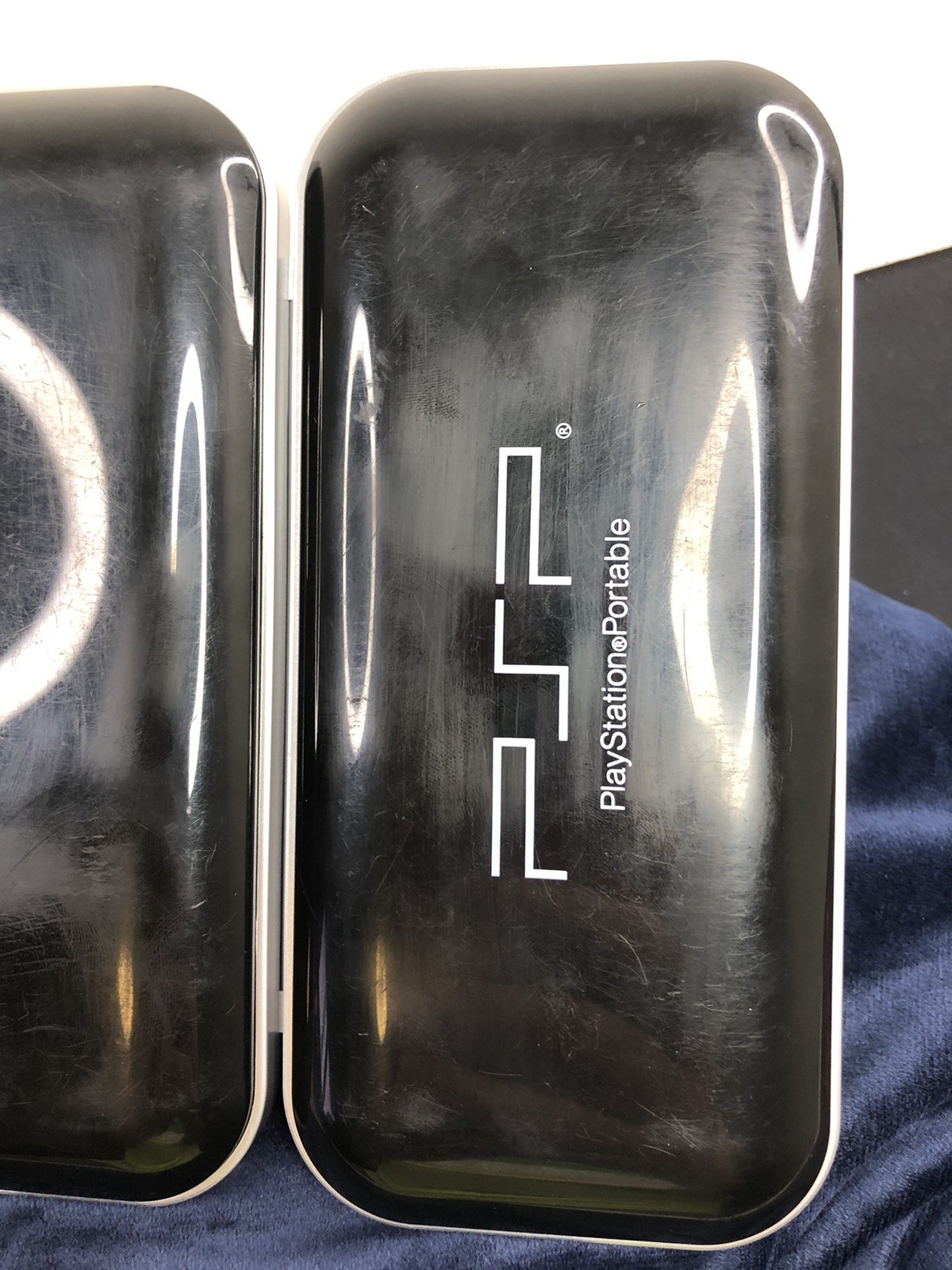 PSP Carry Case Travel RARE Silver Black UMD SD Card Slim Hard Shell Sony BDA VTG
