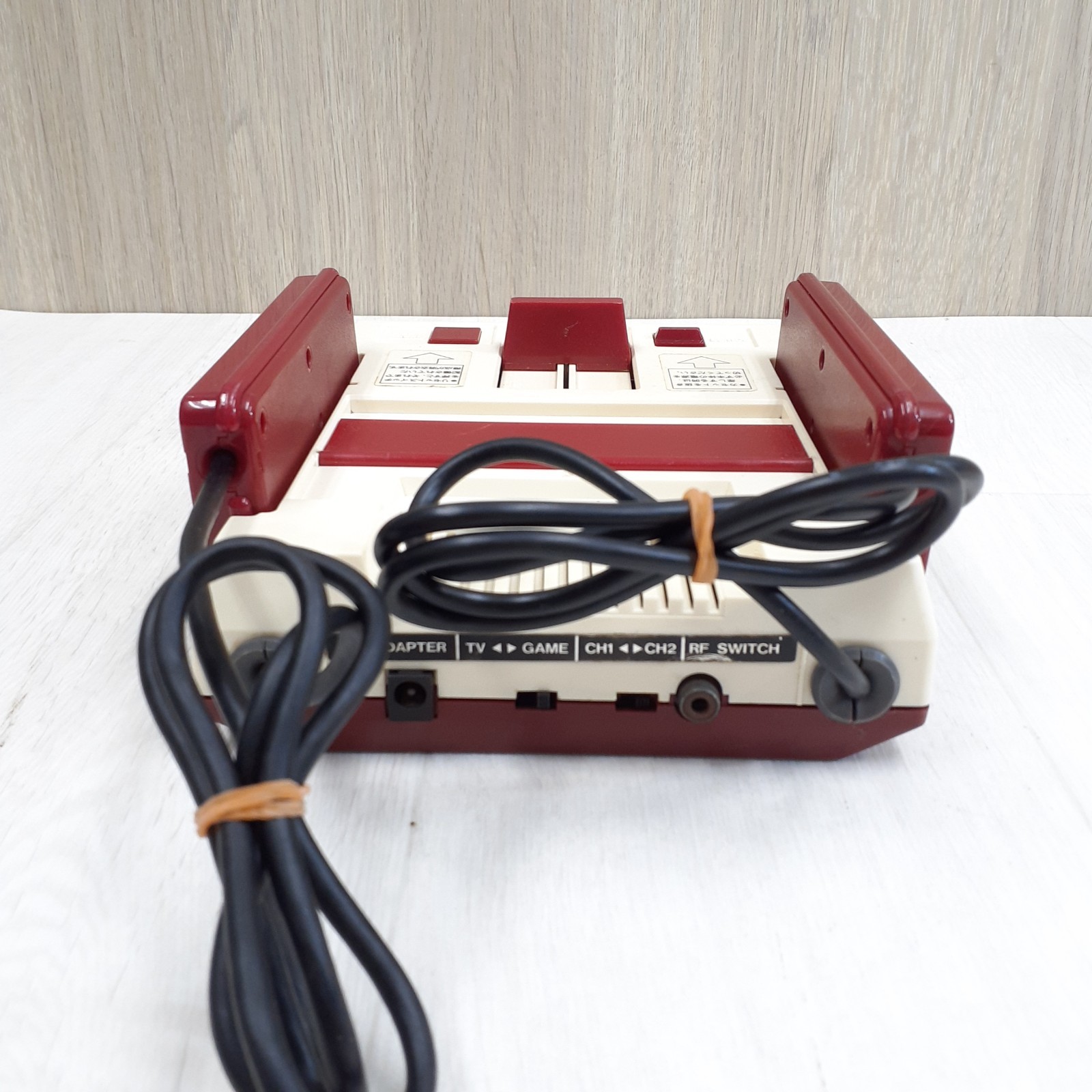 Nintendo Famicom in box Japanese original Console 4 games Super Mario HVC-001
