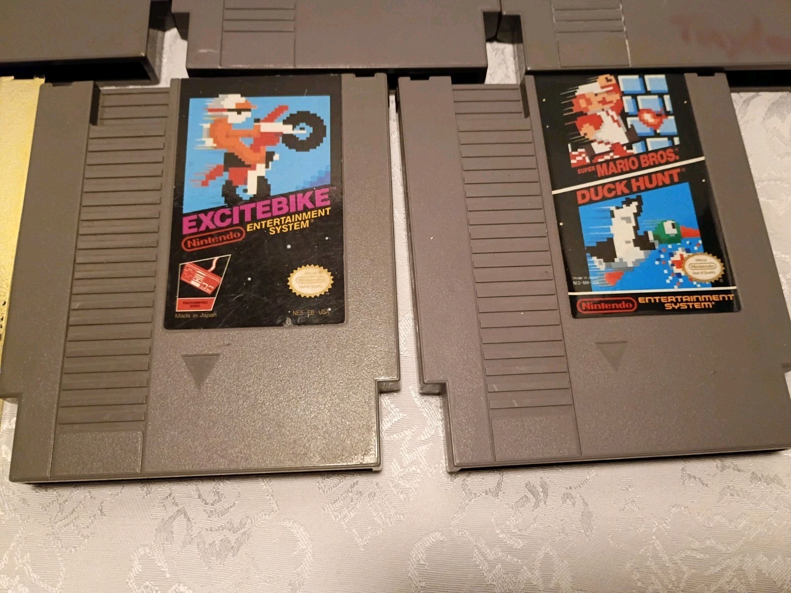 Nintendo NES Console System Bundle 7 Games