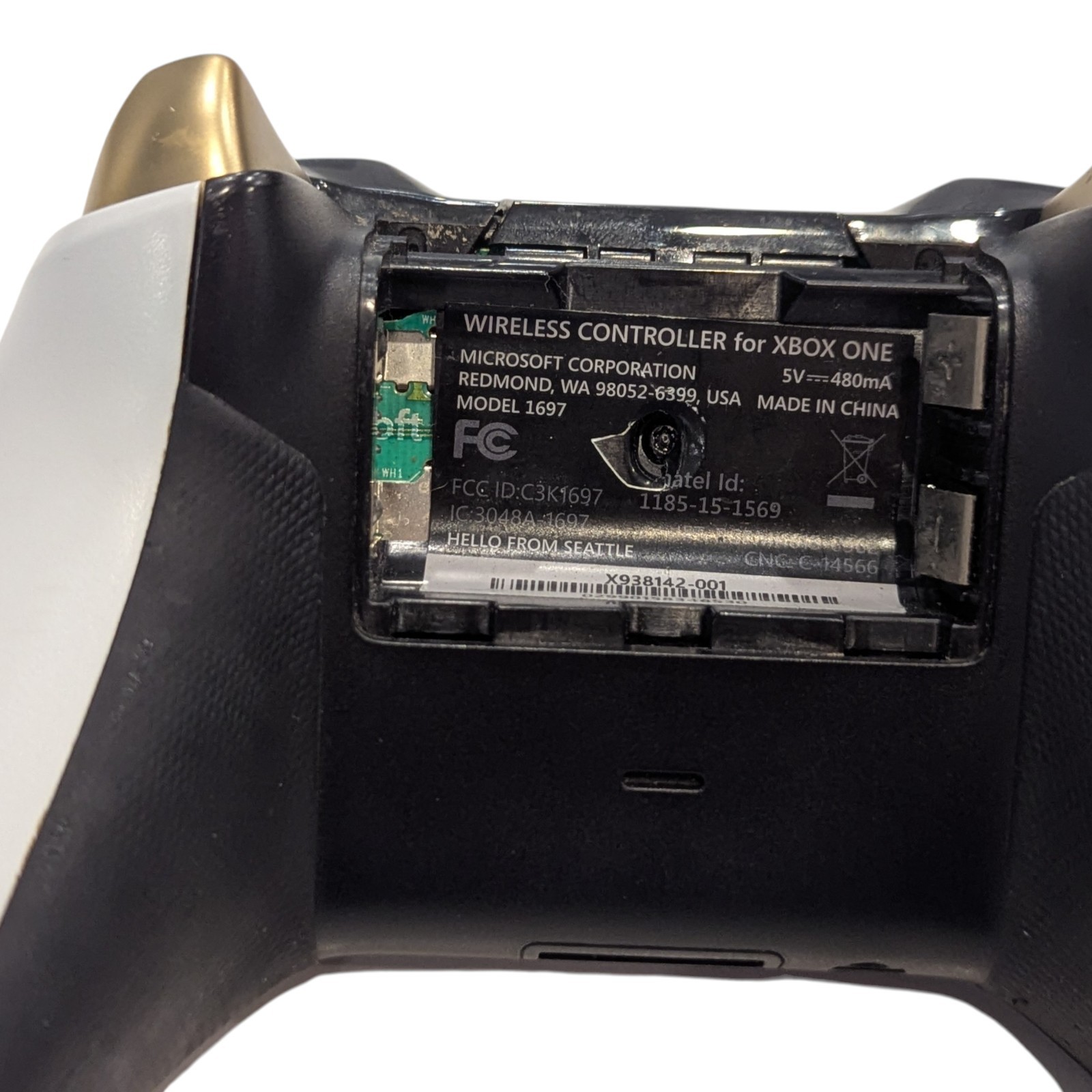 Microsoft Xbox One Wireless Controllers 1697 1708 Tested – Black And White