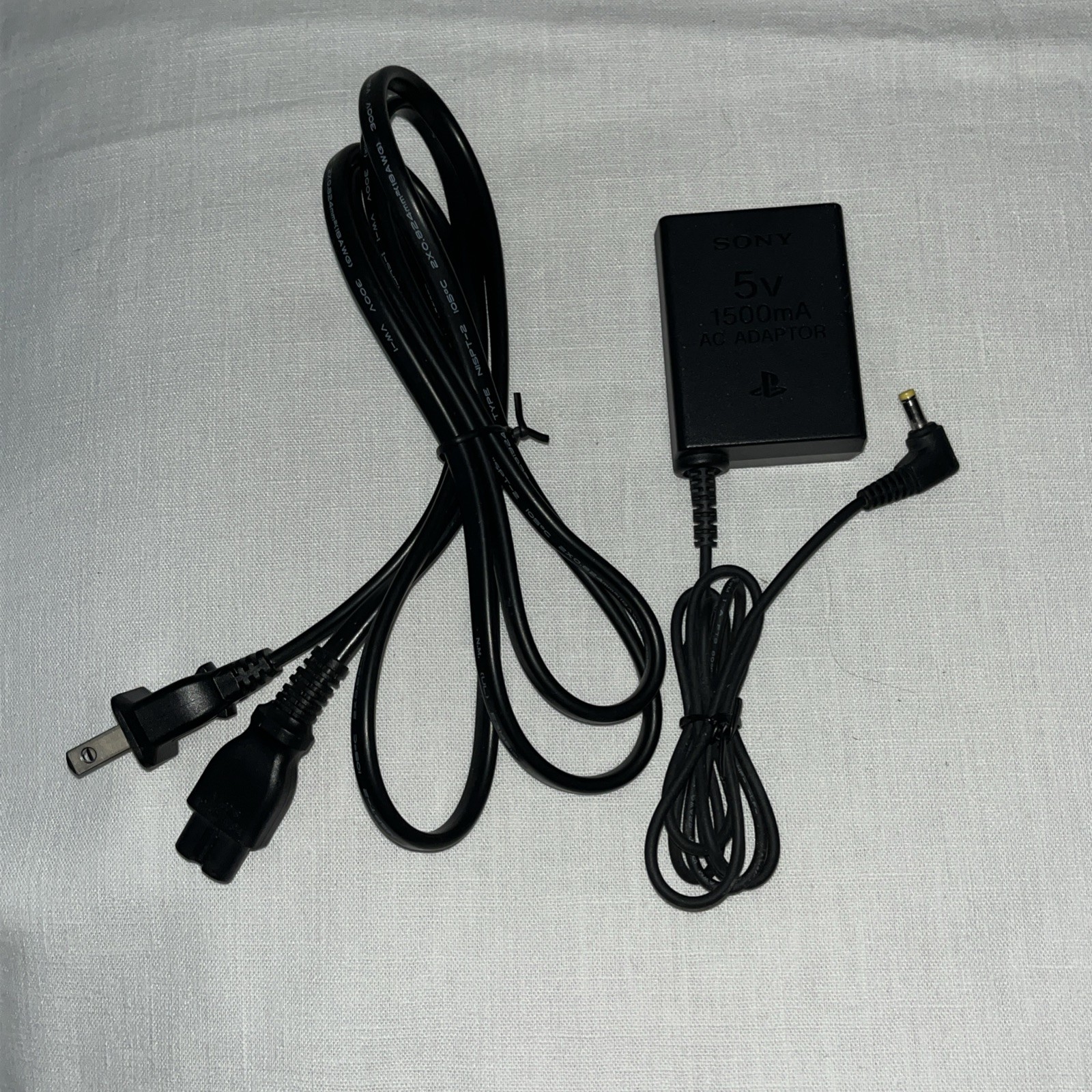 Sony PlayStation Move Bundle PS3 Motion Controller + PS Eye Camera Power Supply