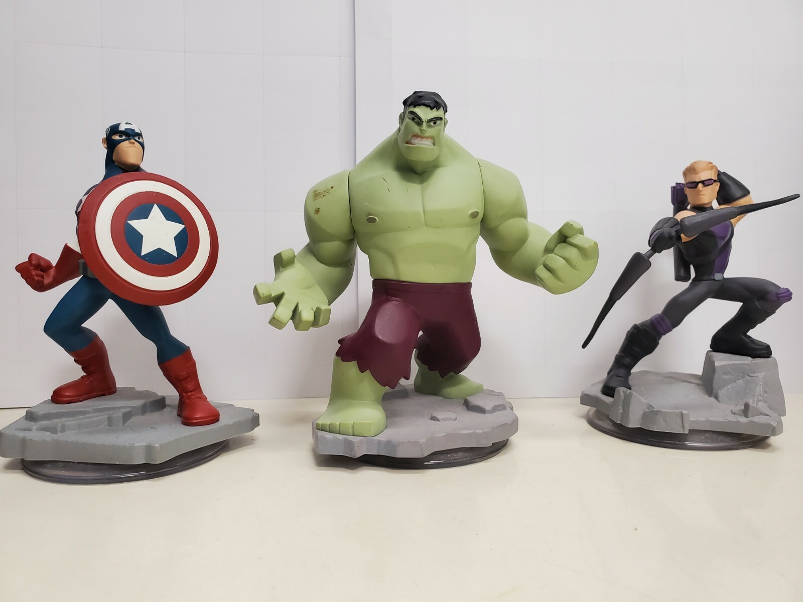 Marvel Super Heroes Disney 2.0 lot captain america,hulk & hawkeye. A