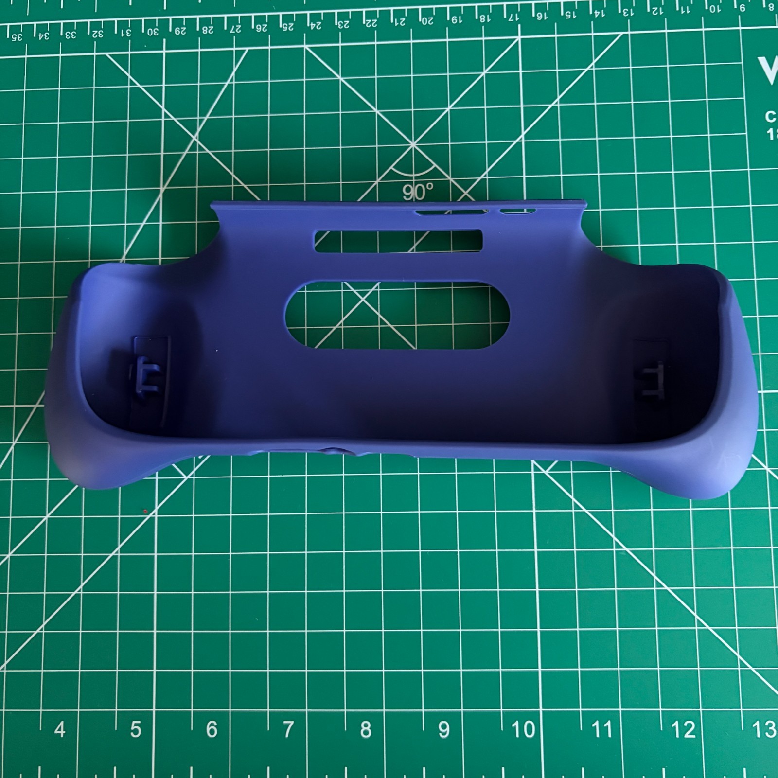 Retroid Pocket 5 128GB Purple Handheld Console with 2 Grips