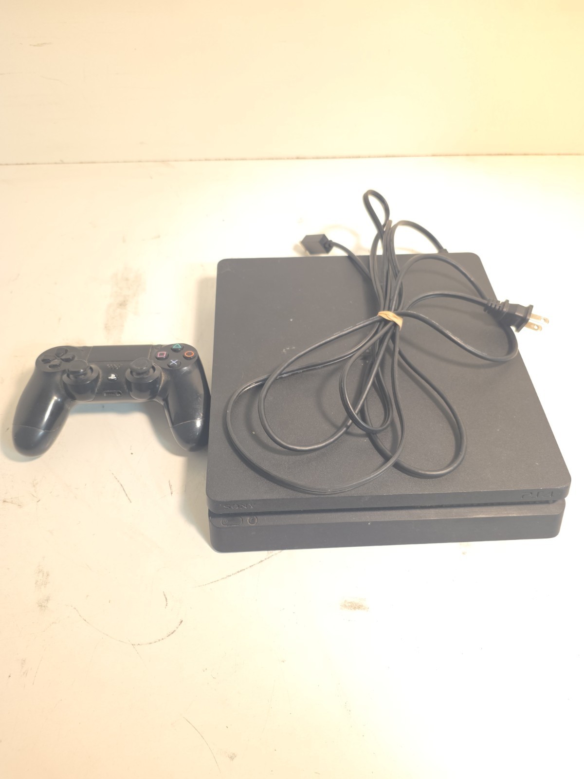 Sony PlayStation 4 PS4 Slim Console CUH-2215B 1TB + Controller & Cables – Works