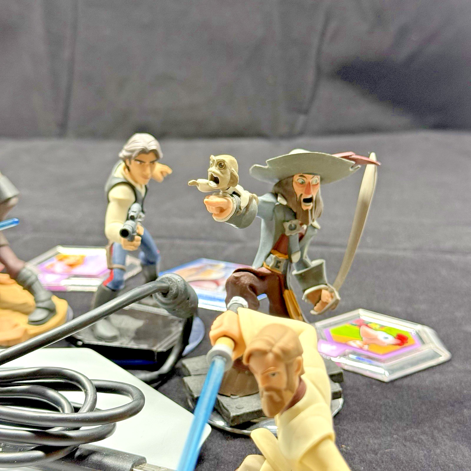 Disney Infinity Portal Base Pad Xbox PC Tested 11 Figures and 7 Discs Not Tested