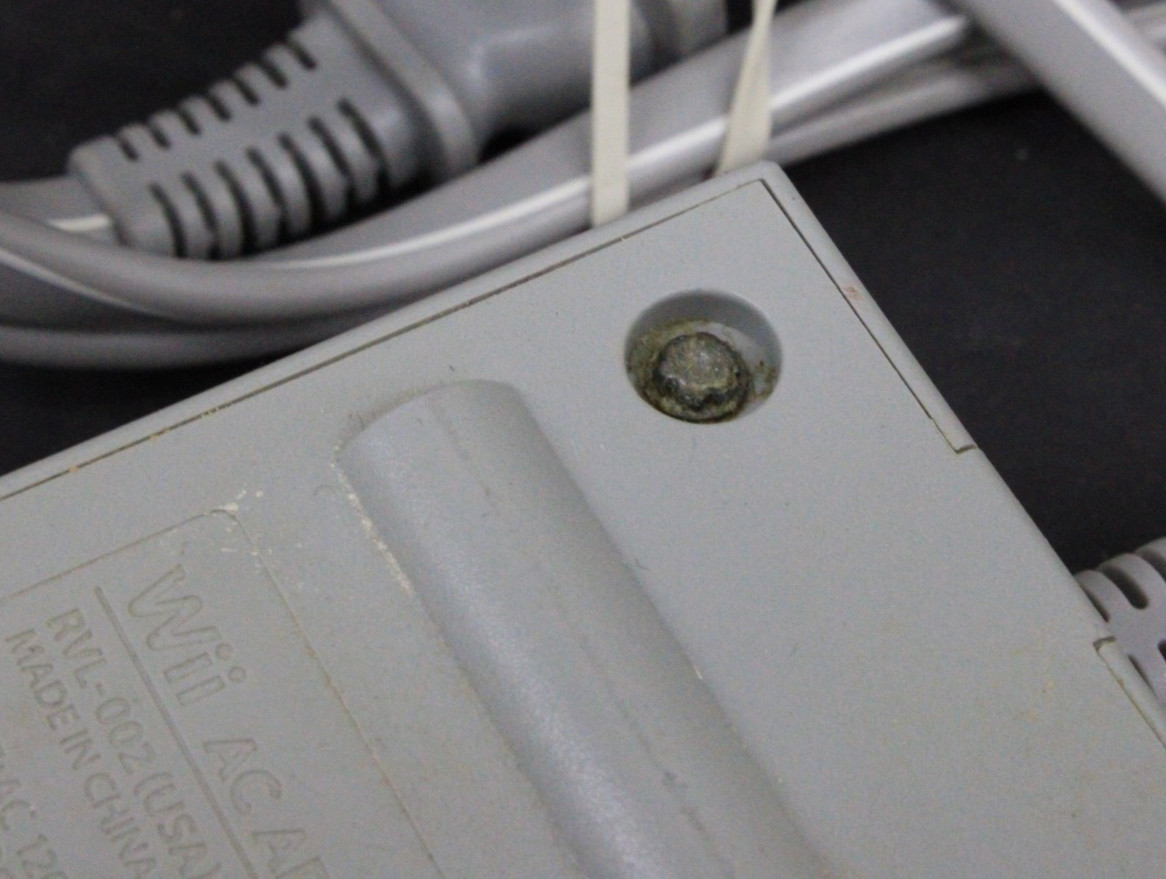 Nintendo Wii RVL-001 Gaming Console w/ Cords No Controllers/Sensor Tested Works