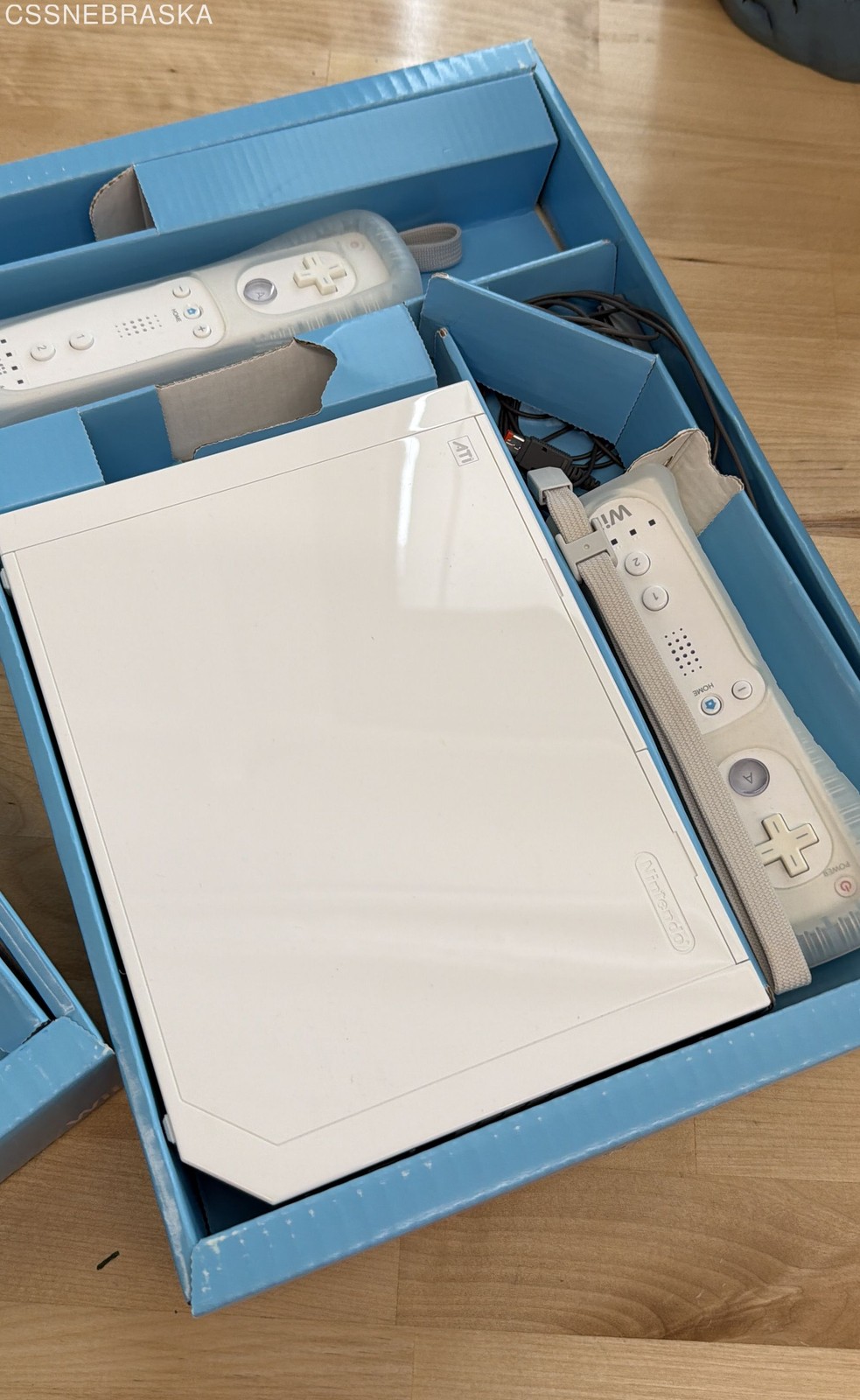 Nintendo Wii Console White Wii Sports 2 Controllers Nunchuk CIB Open Box
