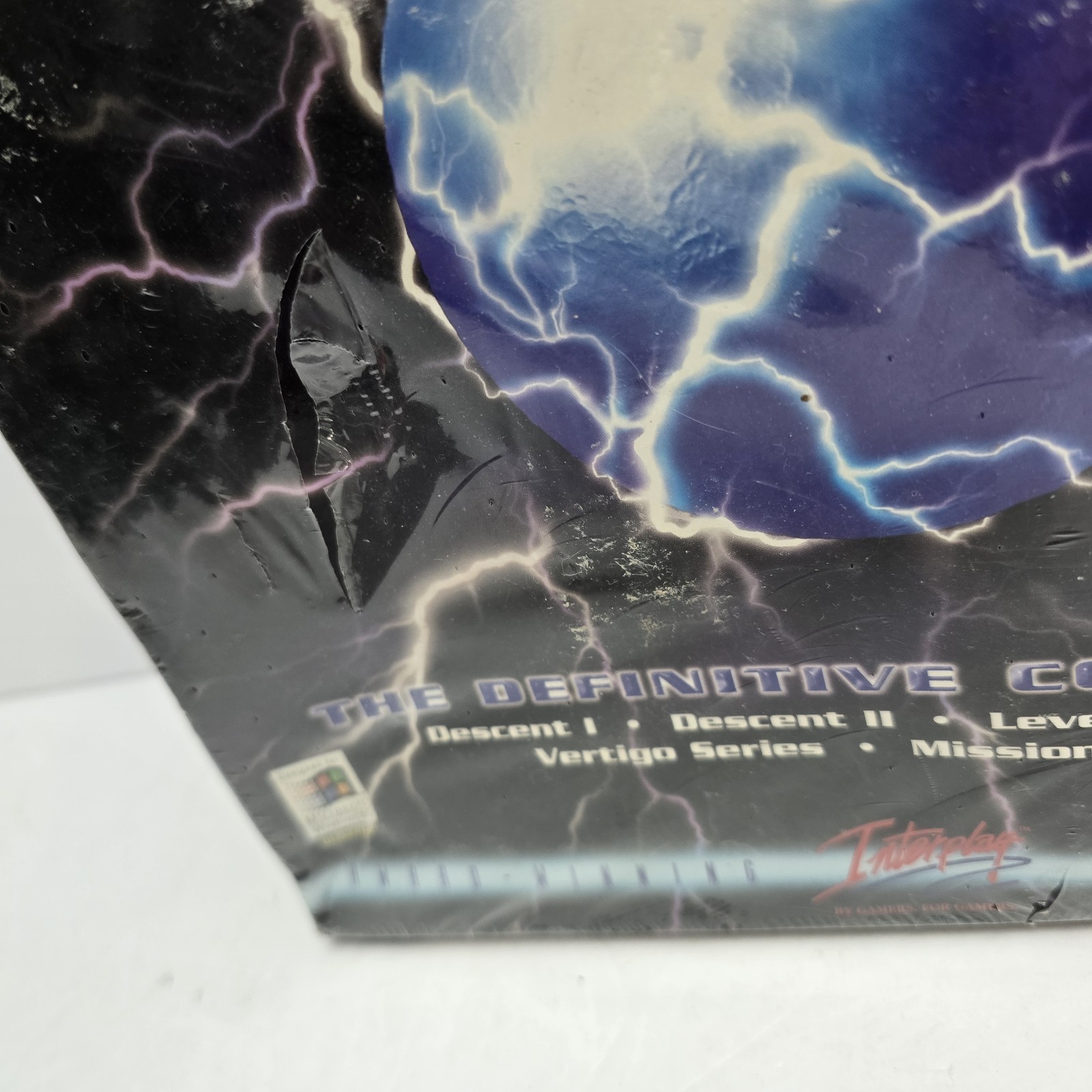 *See Pics* NEW Descent I & II The Definitive Collection (3 Disc PC Game 1997 )