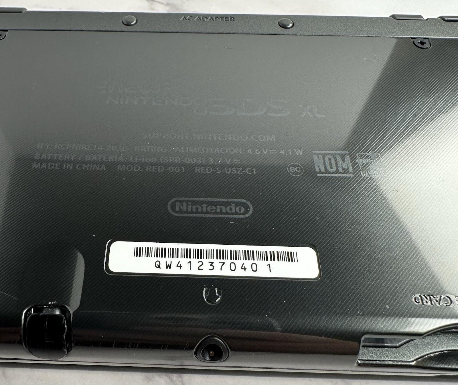 Nintendo New 3DS XL Console W/Charger & Case (DOESN’T READ GAMES/PARTS ONLY)