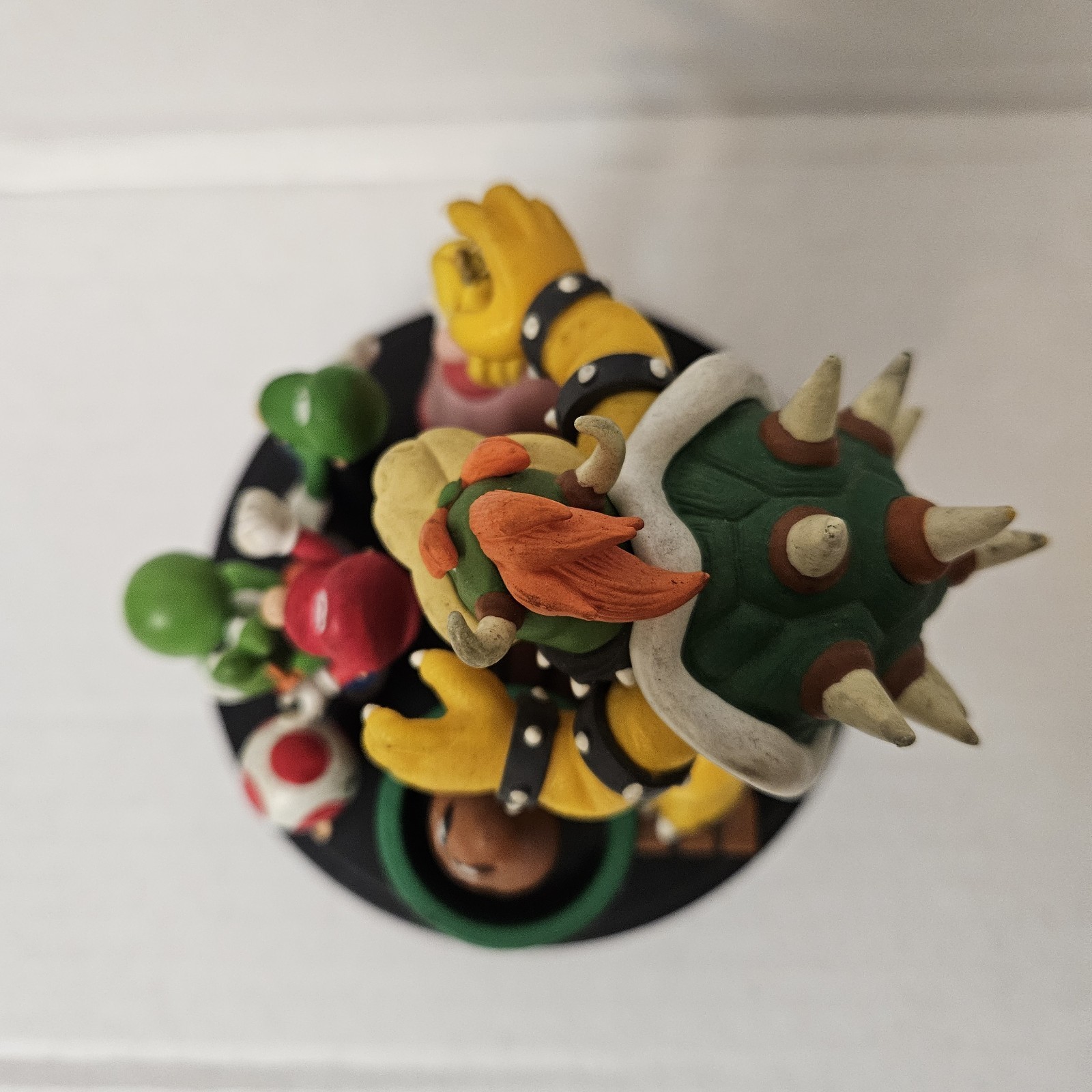 2010 Official Club Nintendo Platinum Award Super Mario Characters Statue