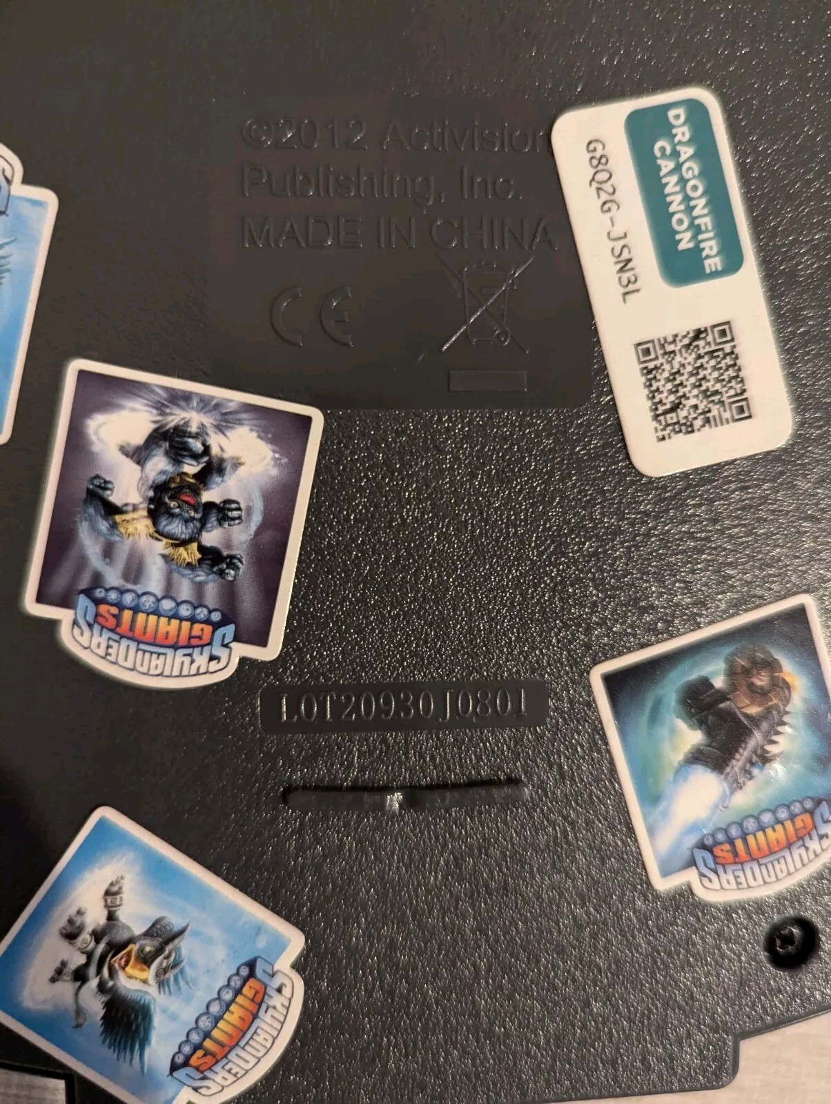 Skylanders Giants Battle Arena Portal Base Holds 16 Action Figures Lights Up 15″