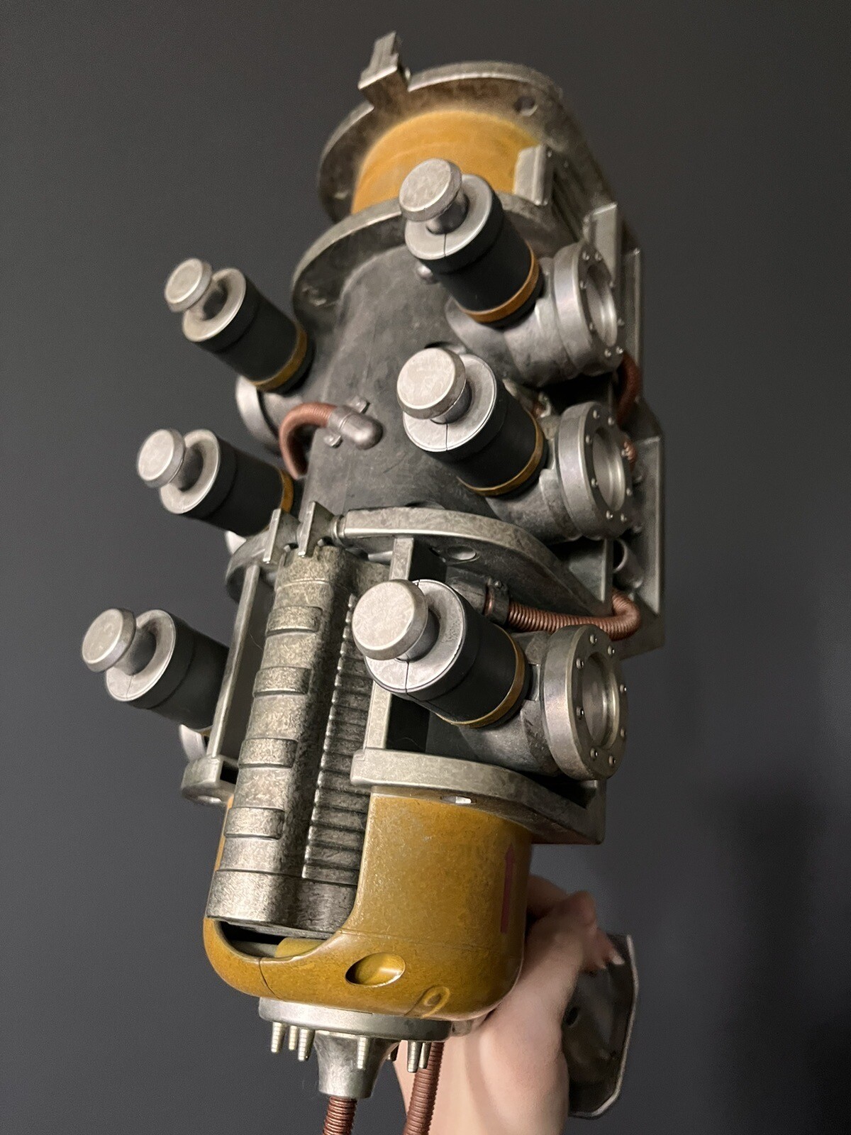 Official Fallout 1:1 Plasma Pistol Replica Chronicle Collectibles Bethesda