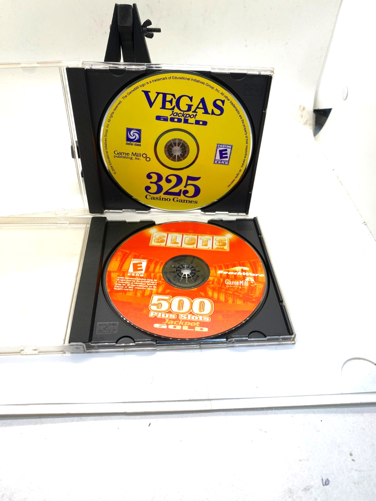 2 Discs of PC Computer Games: Vegas Jackpot Gold / 500 plus slots Jackpot Gold