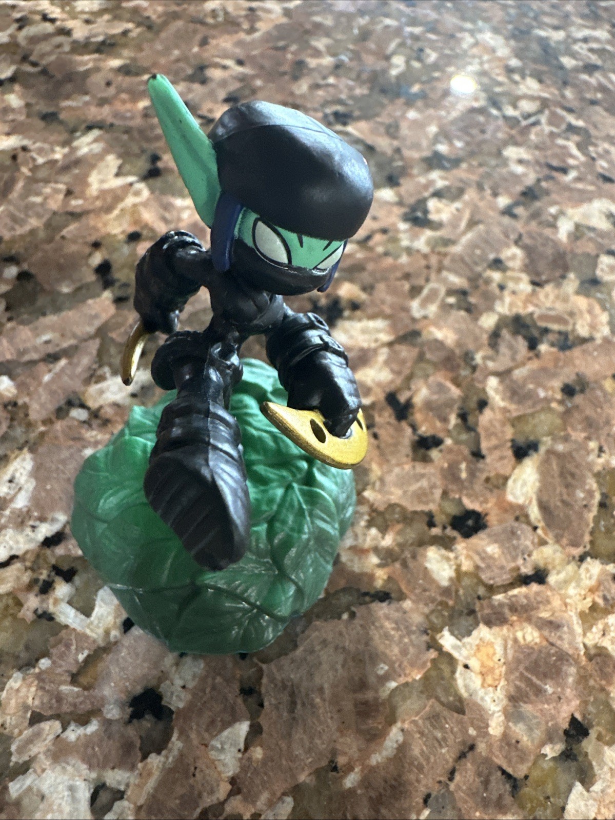 2013 Skylanders ninja Stealth Elf Figure by activision blue base multi platform